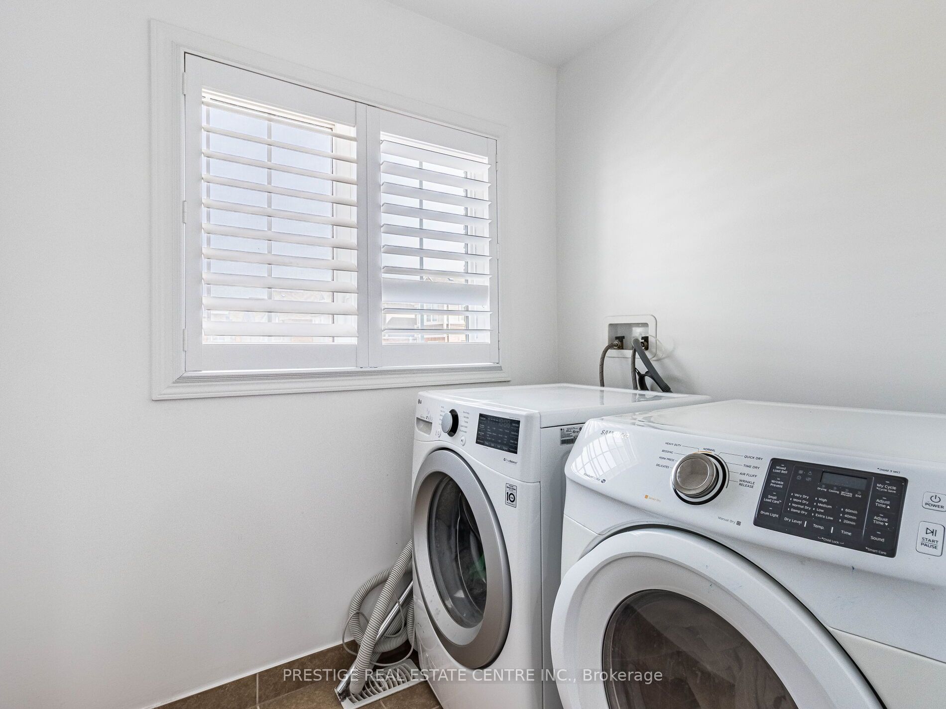 1550 Clitherow Street Property Photo 11