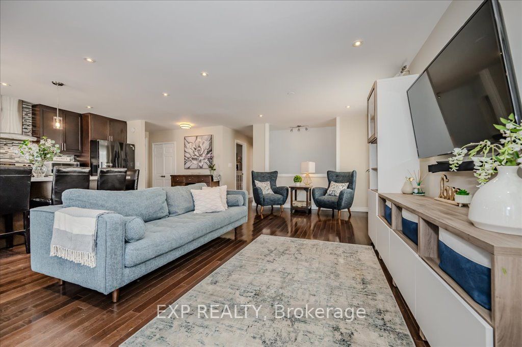 4 Buckley Crescent Property Photo 3