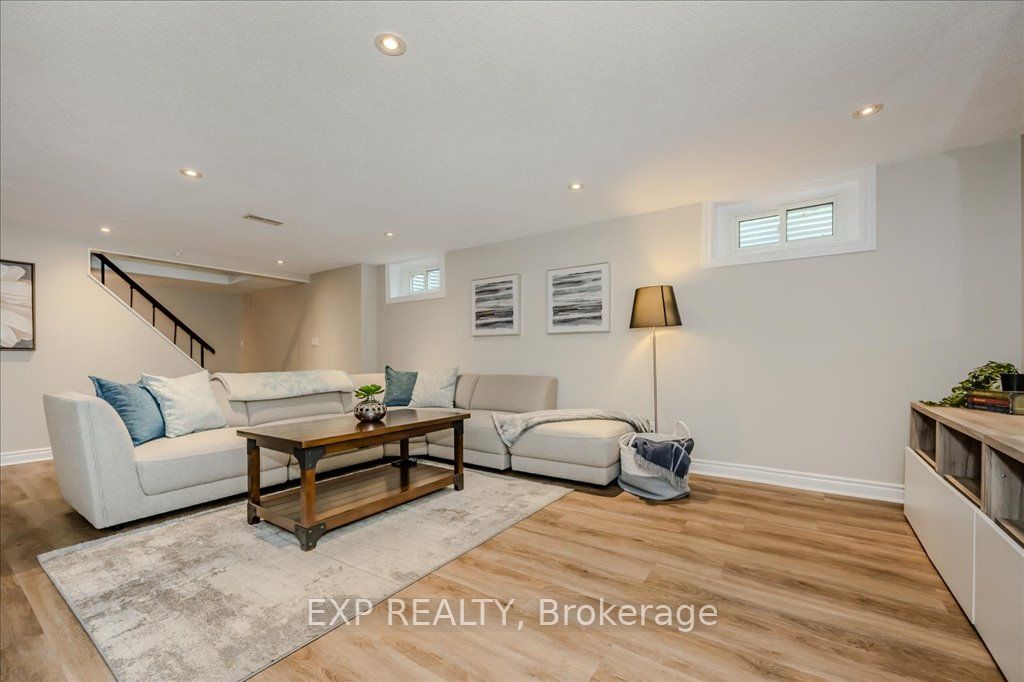 4 Buckley Crescent Property Photo 16