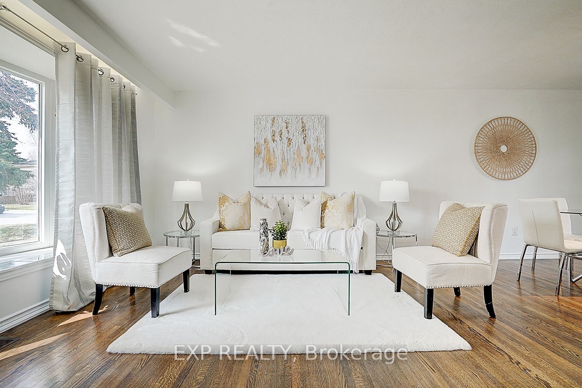 11 Tullamore Road Property Photo 10