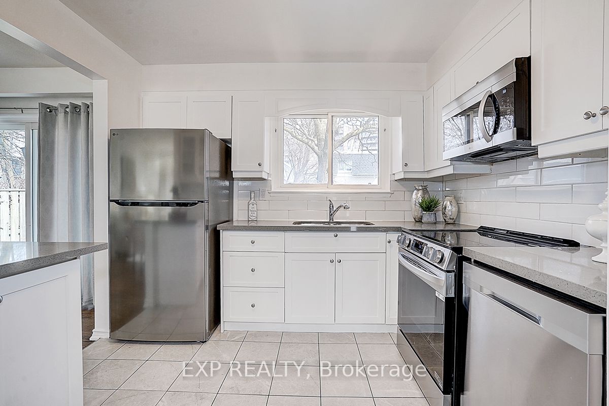 11 Tullamore Road Property Photo 24
