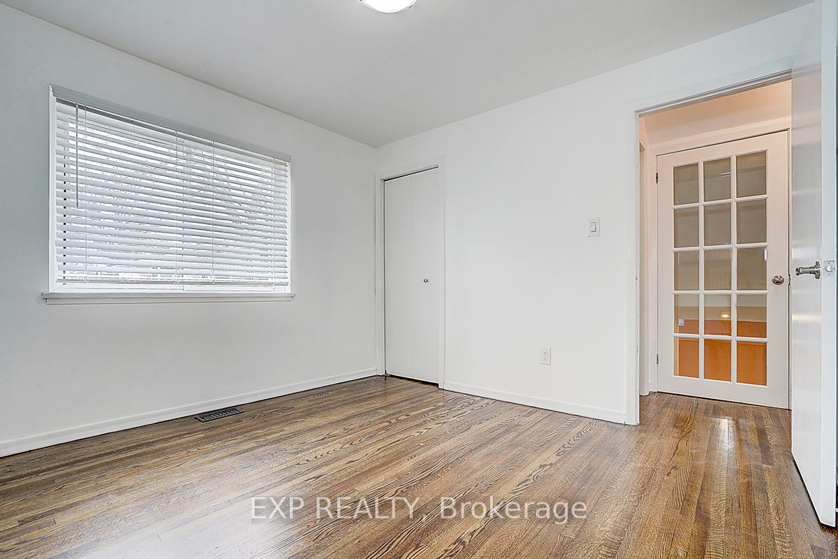 11 Tullamore Road Property Photo 38