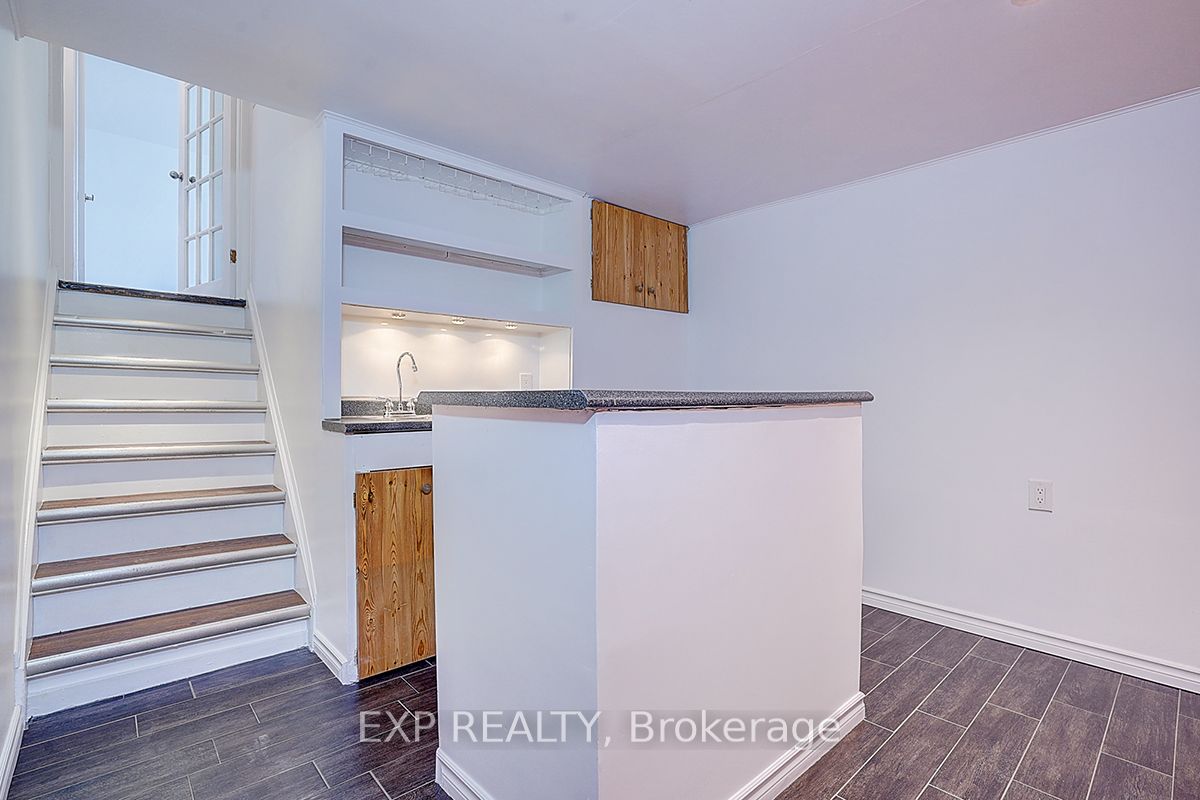 11 Tullamore Road Property Photo 42