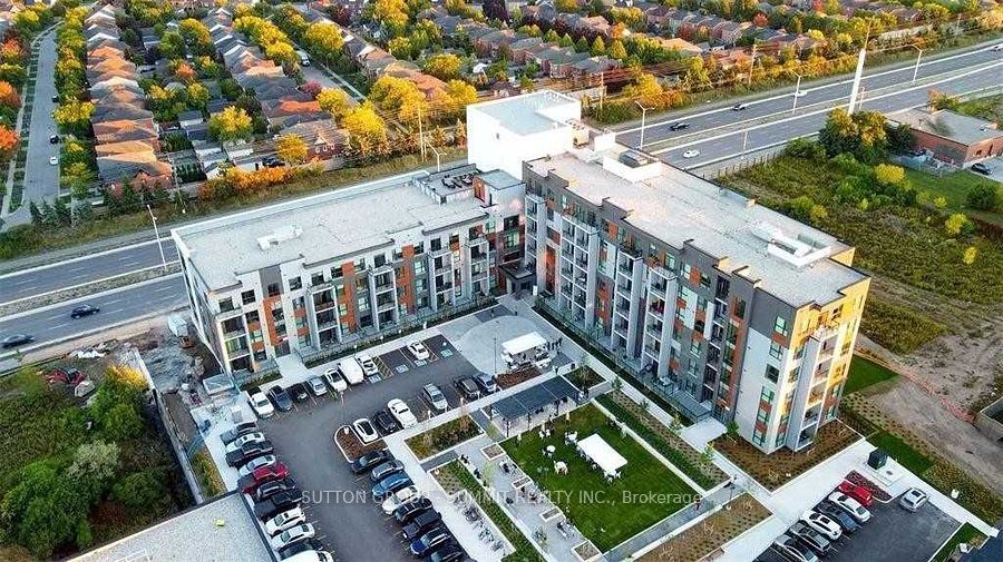 #005 - 95 Dundas Street Property Photo