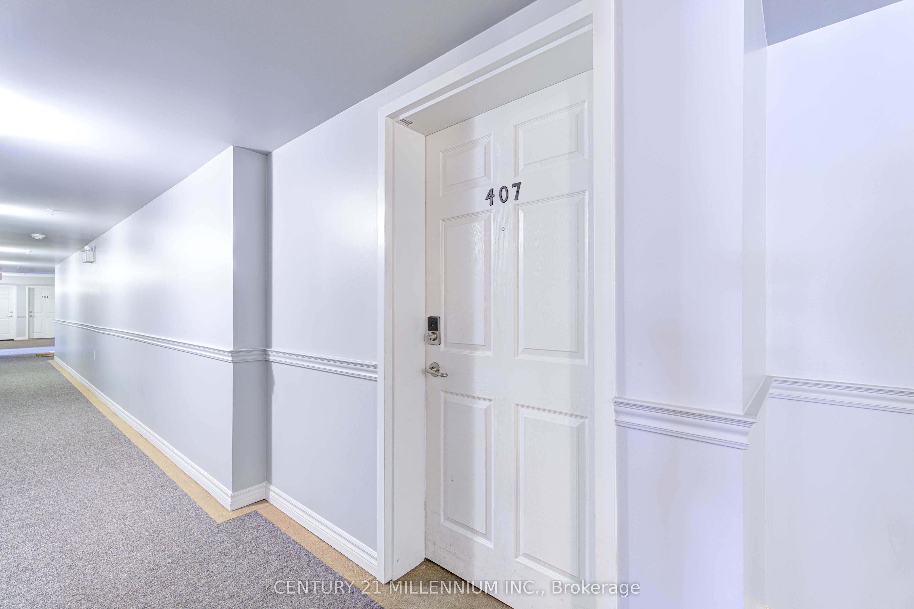 #407 - 1380 Main Street Property Photo 8