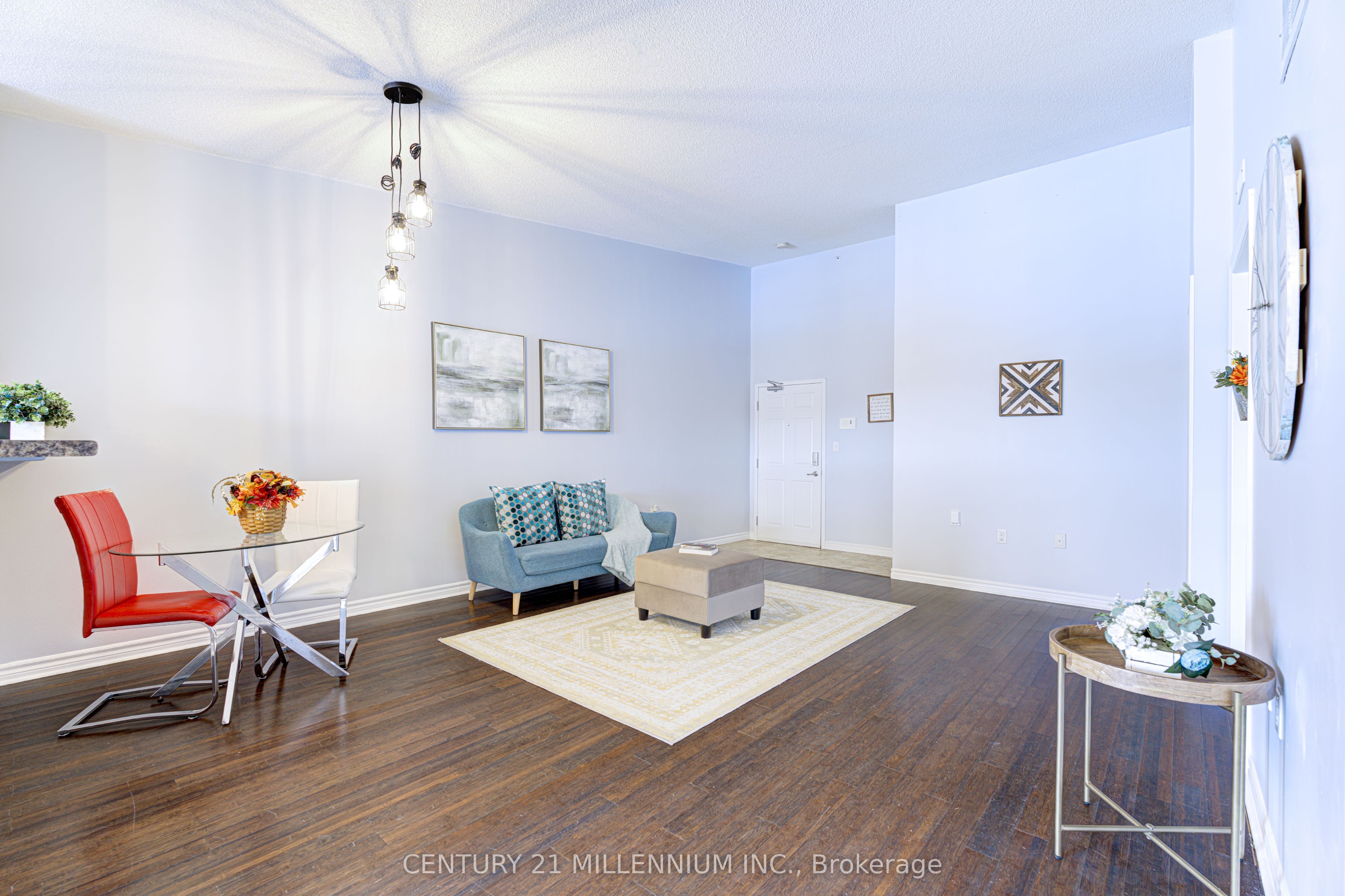 #407 - 1380 Main Street Property Photo 14