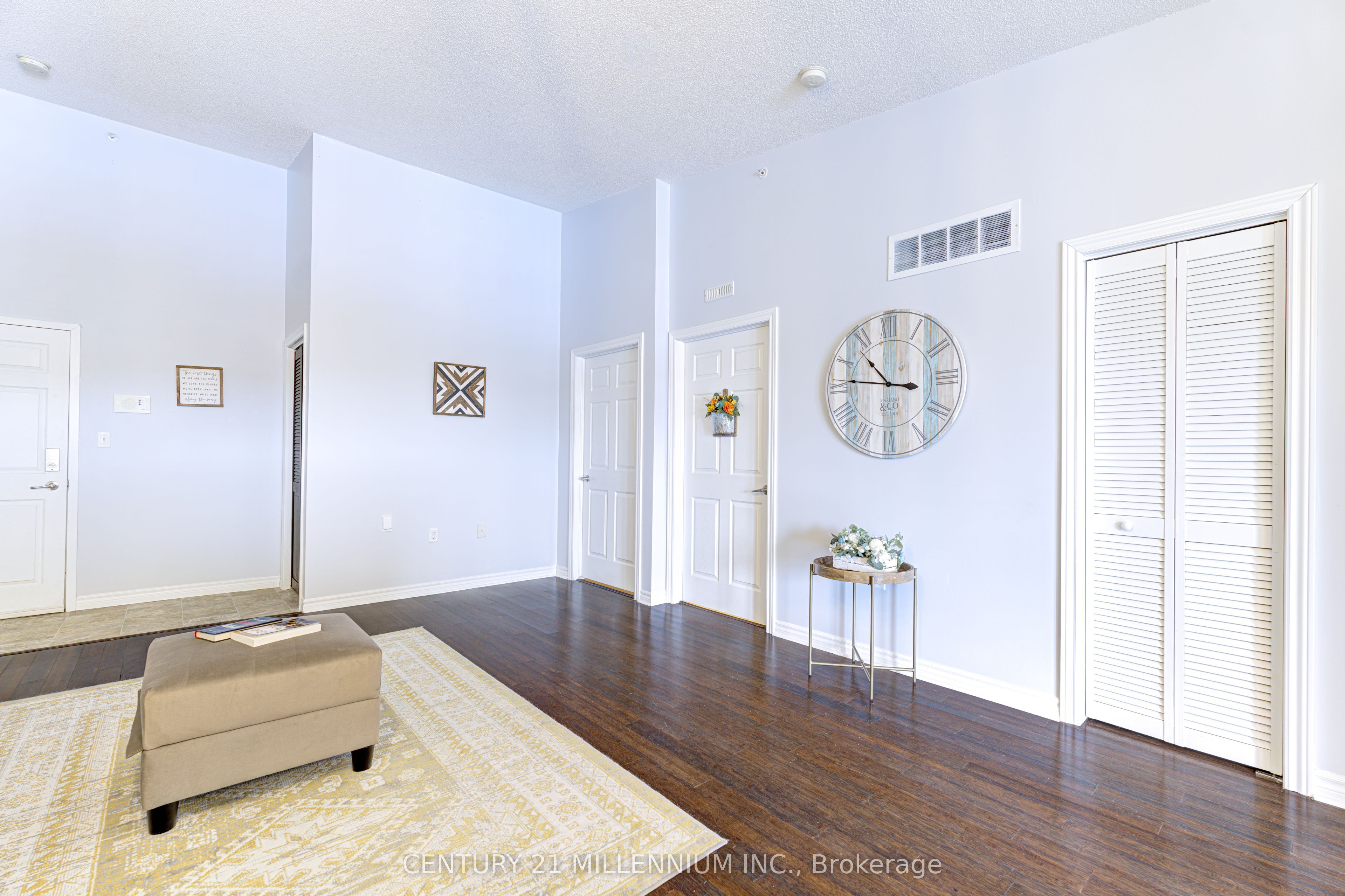 #407 - 1380 Main Street Property Photo 15
