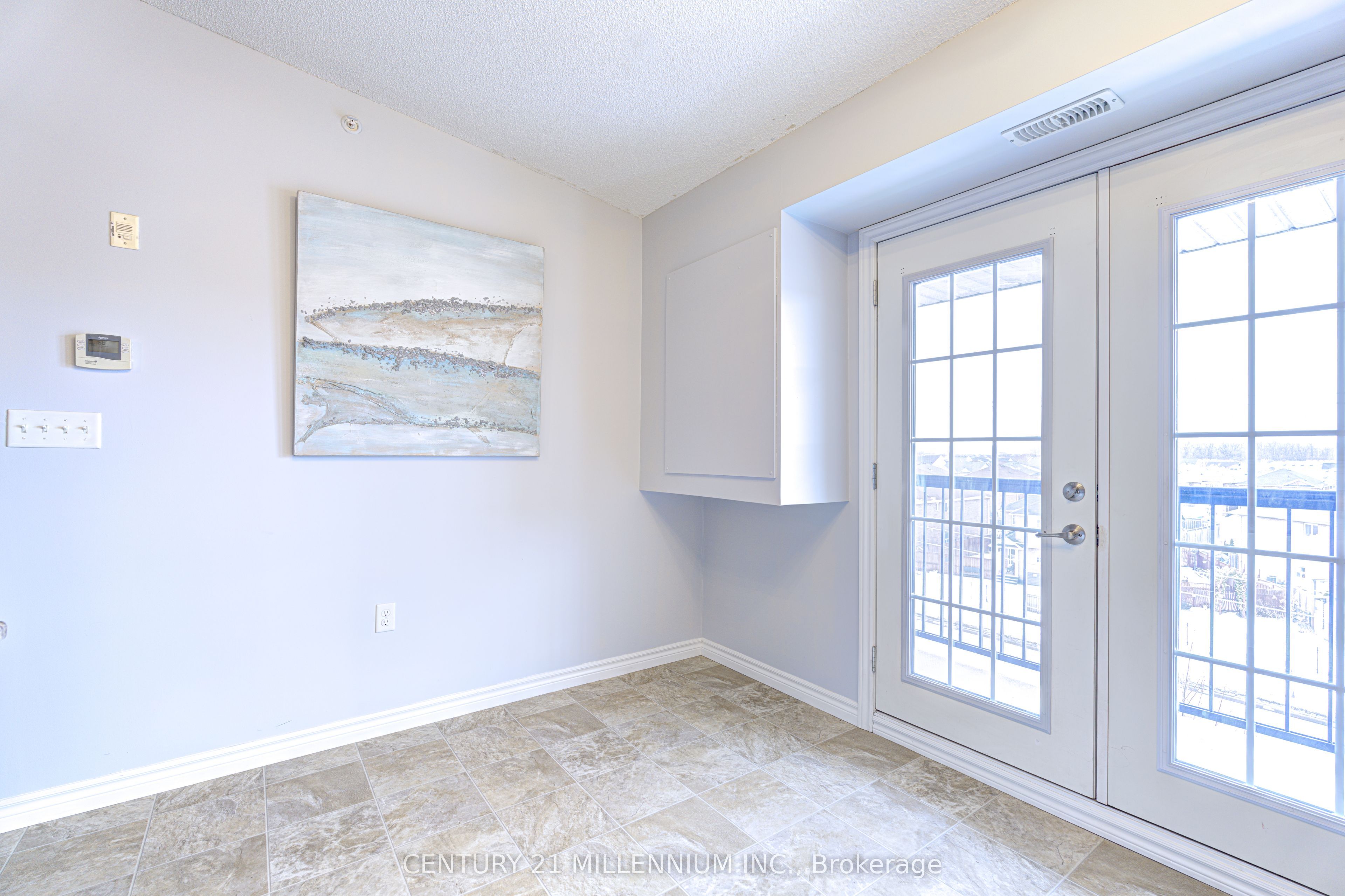 #407 - 1380 Main Street Property Photo 21