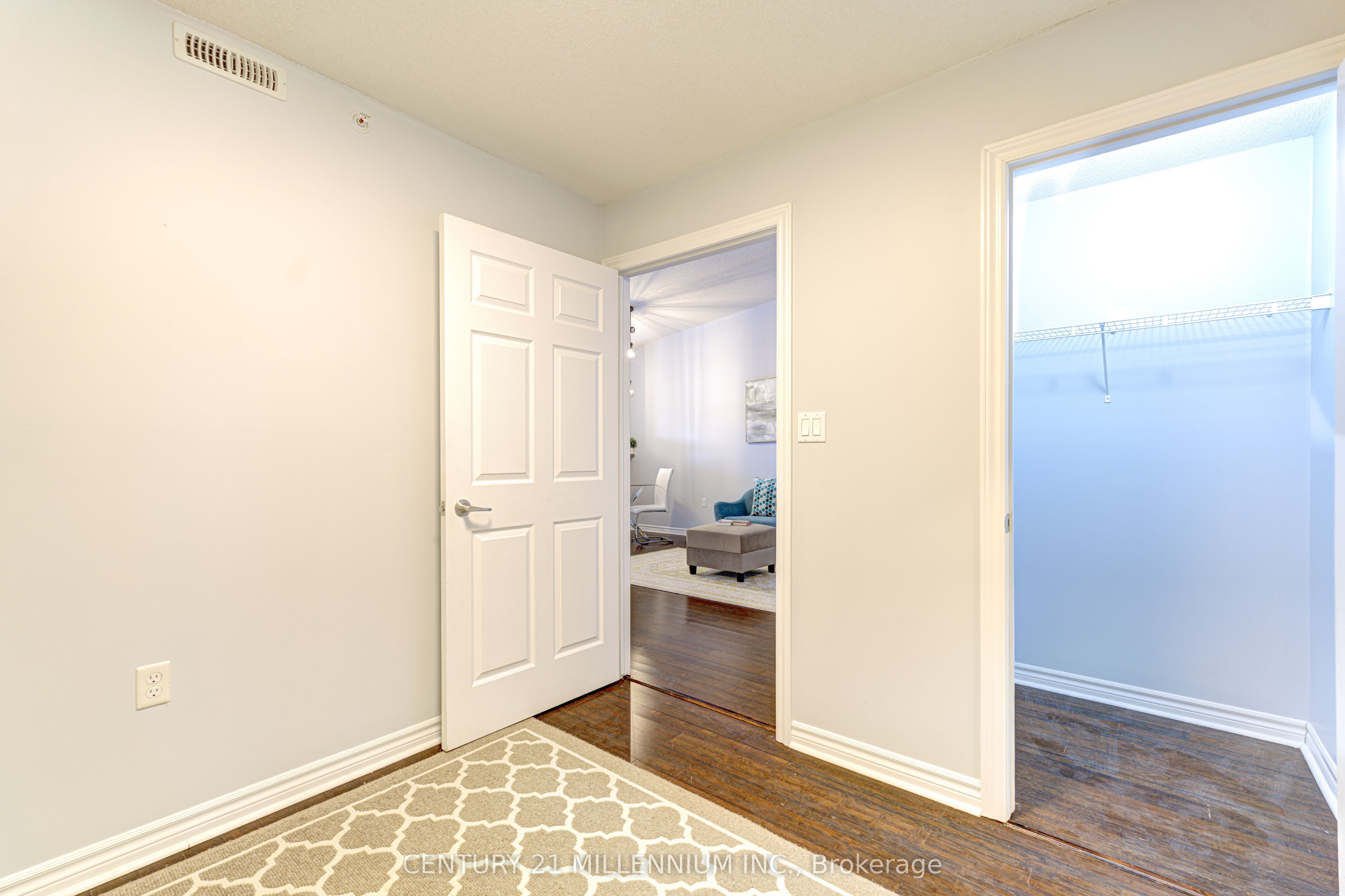 #407 - 1380 Main Street Property Photo 26