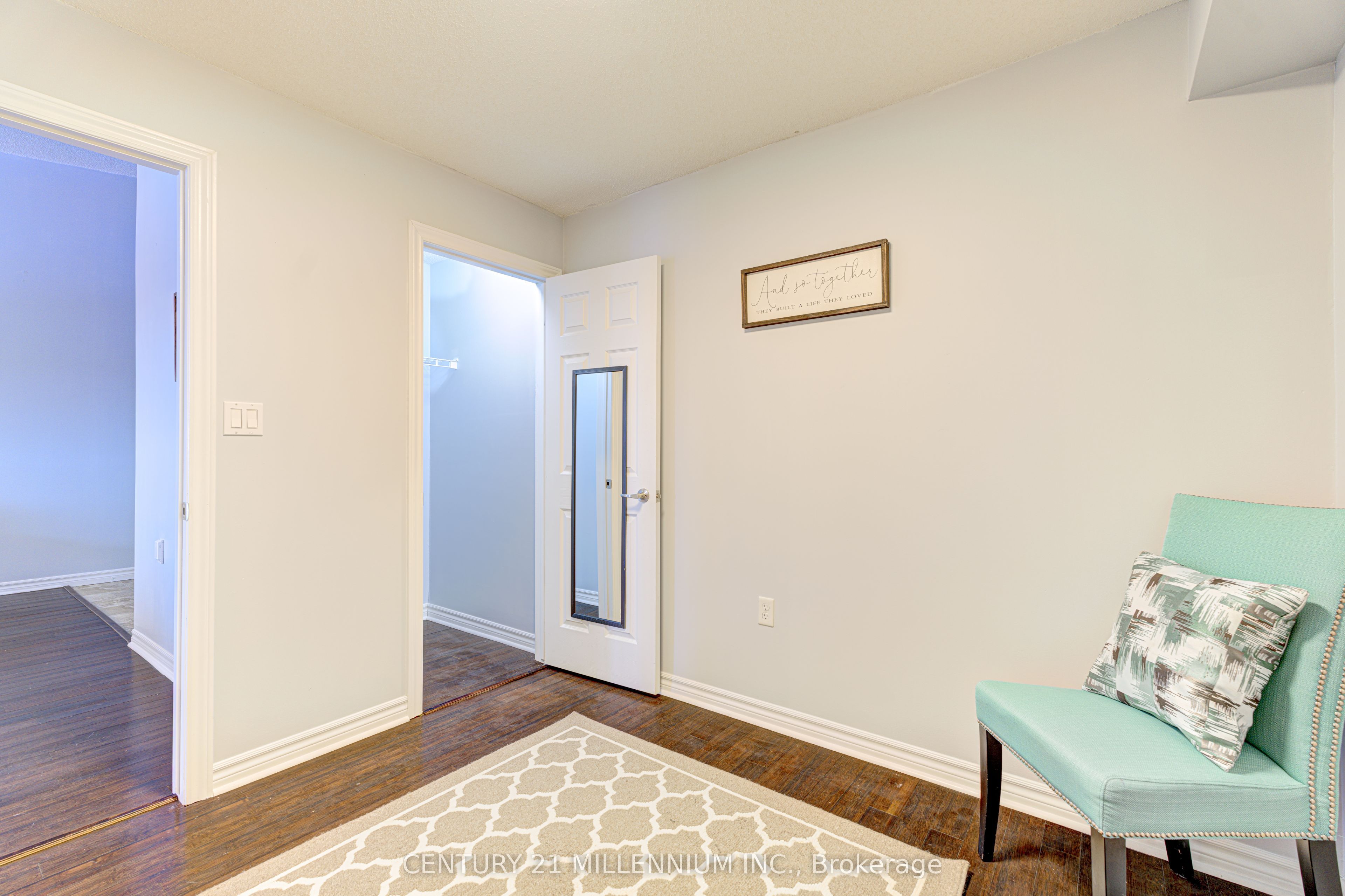 #407 - 1380 Main Street Property Photo 27