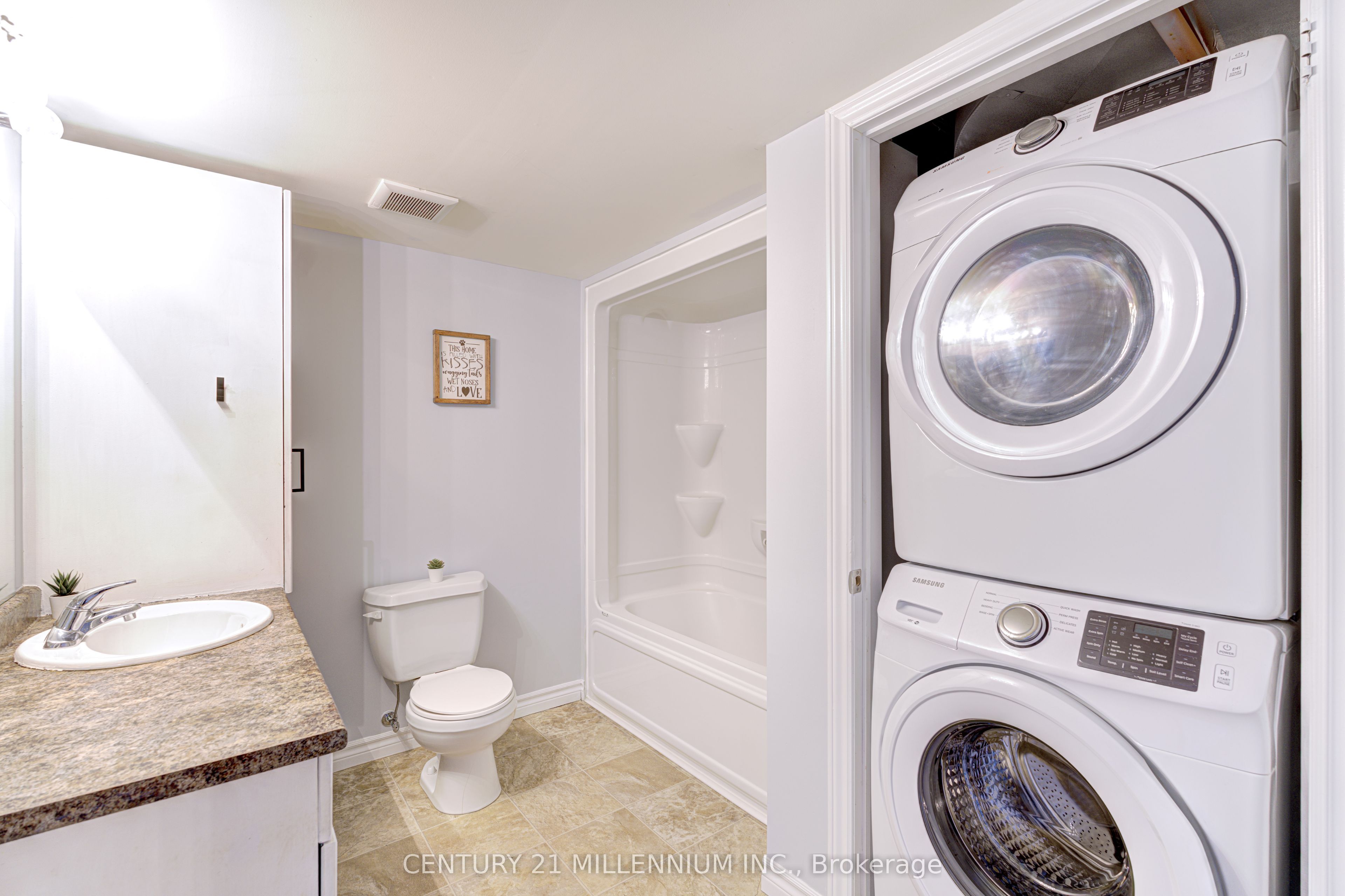 #407 - 1380 Main Street Property Photo 28