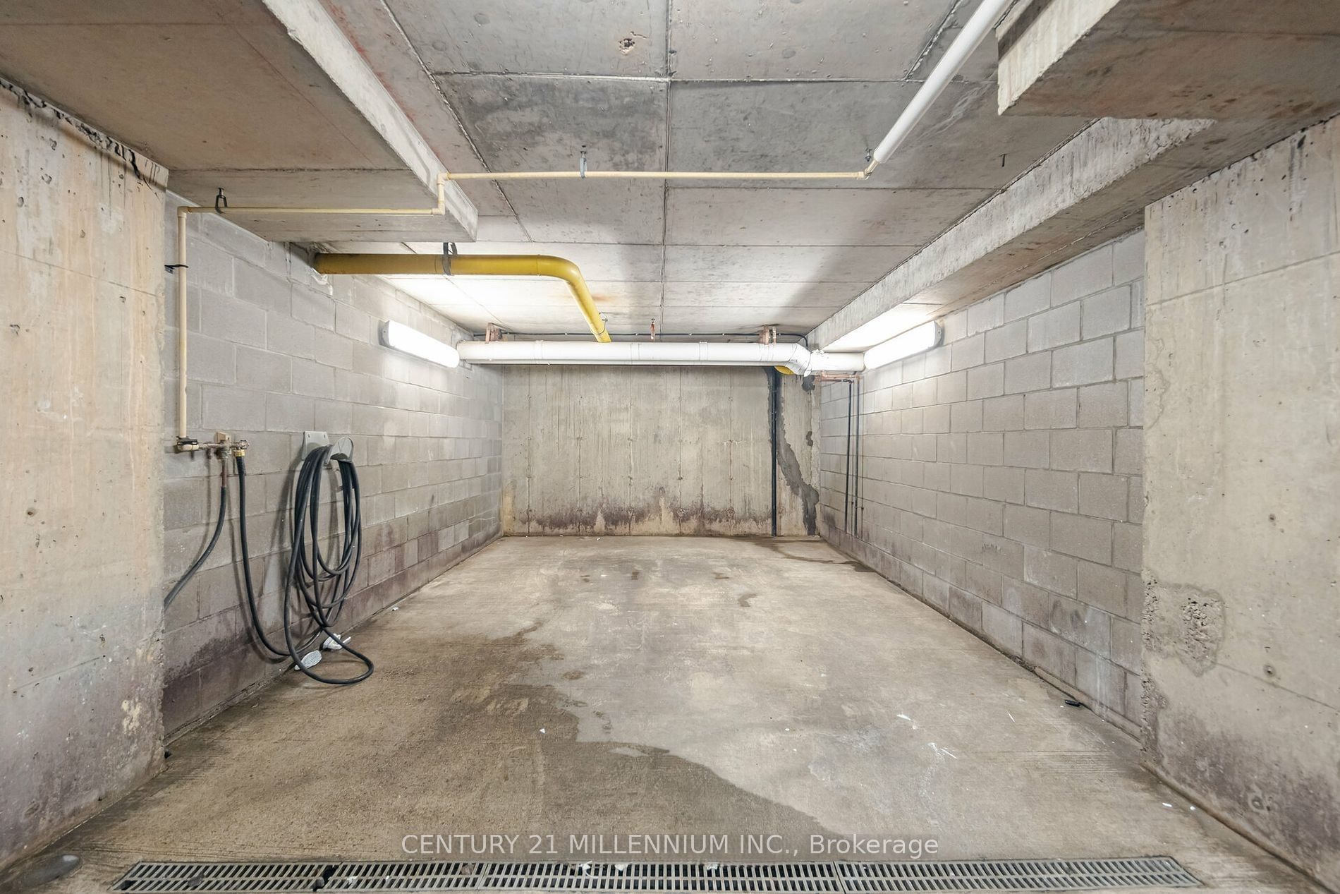 #407 - 1380 Main Street Property Photo 39