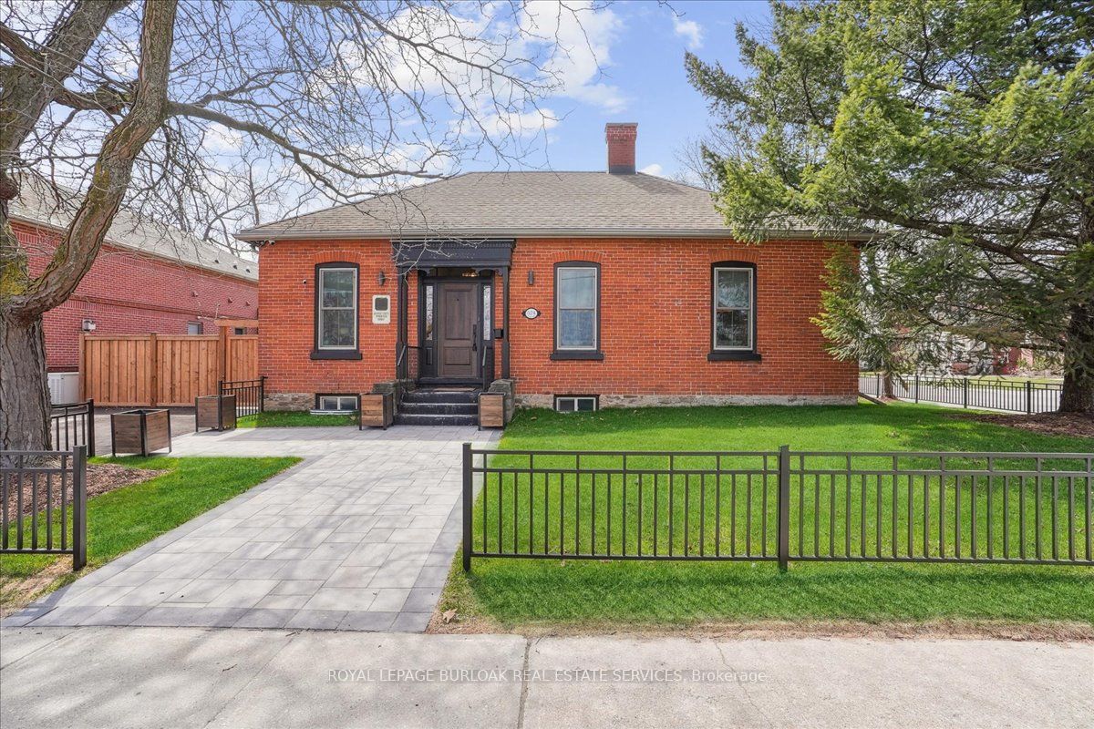 524 Locust Street Property Photo 1