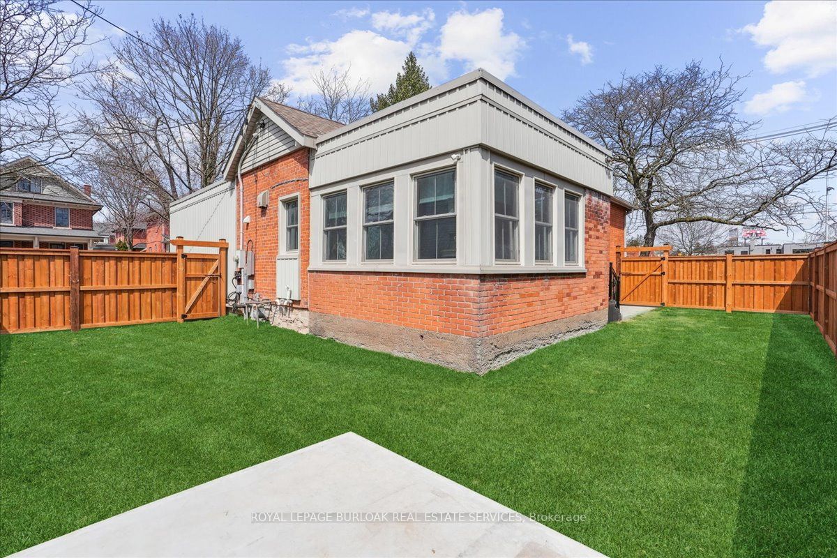 524 Locust Street Property Photo 23