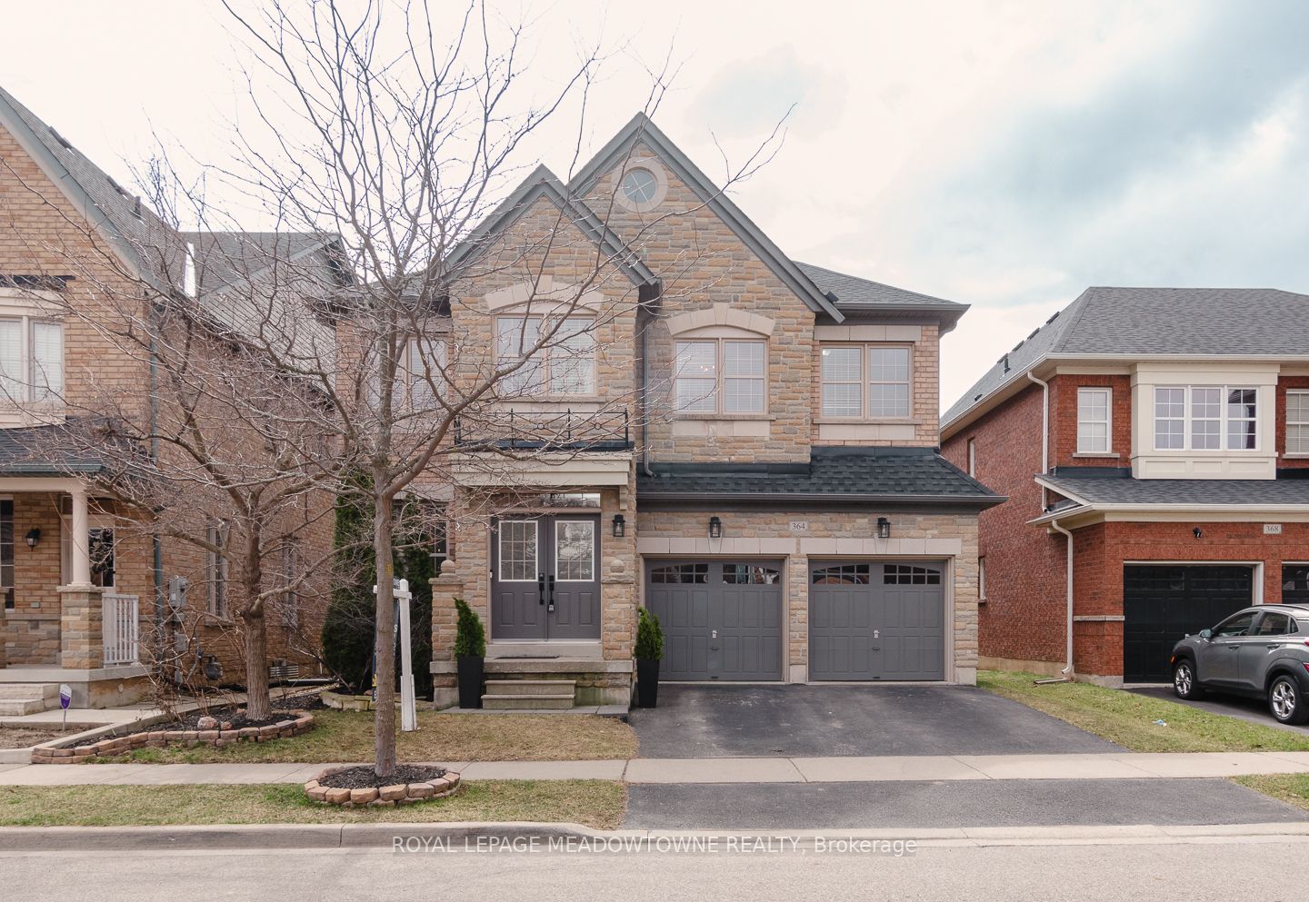 364 Holmes Crescent Property Photo