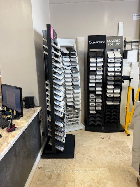 #unit 14 - 100 The East Mall Property Photo 3
