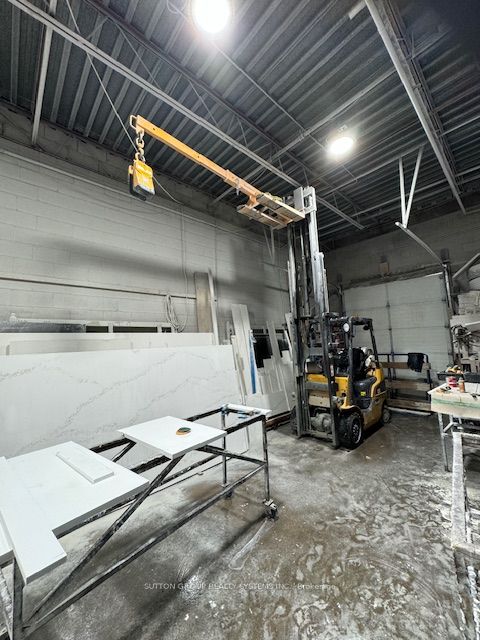 #unit 14 - 100 The East Mall Property Photo 13