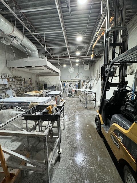 #unit 14 - 100 The East Mall Property Photo 14
