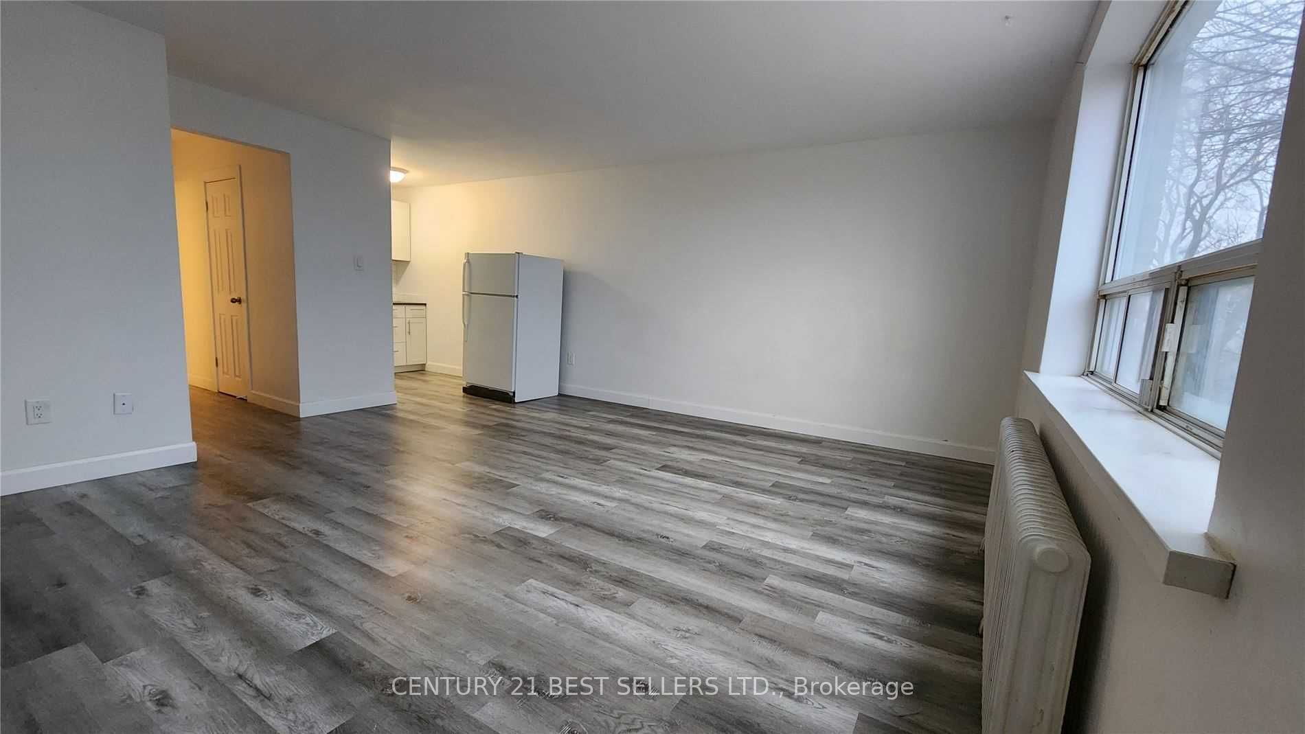 26-105 Twenty Fifth Street Property Photo 2