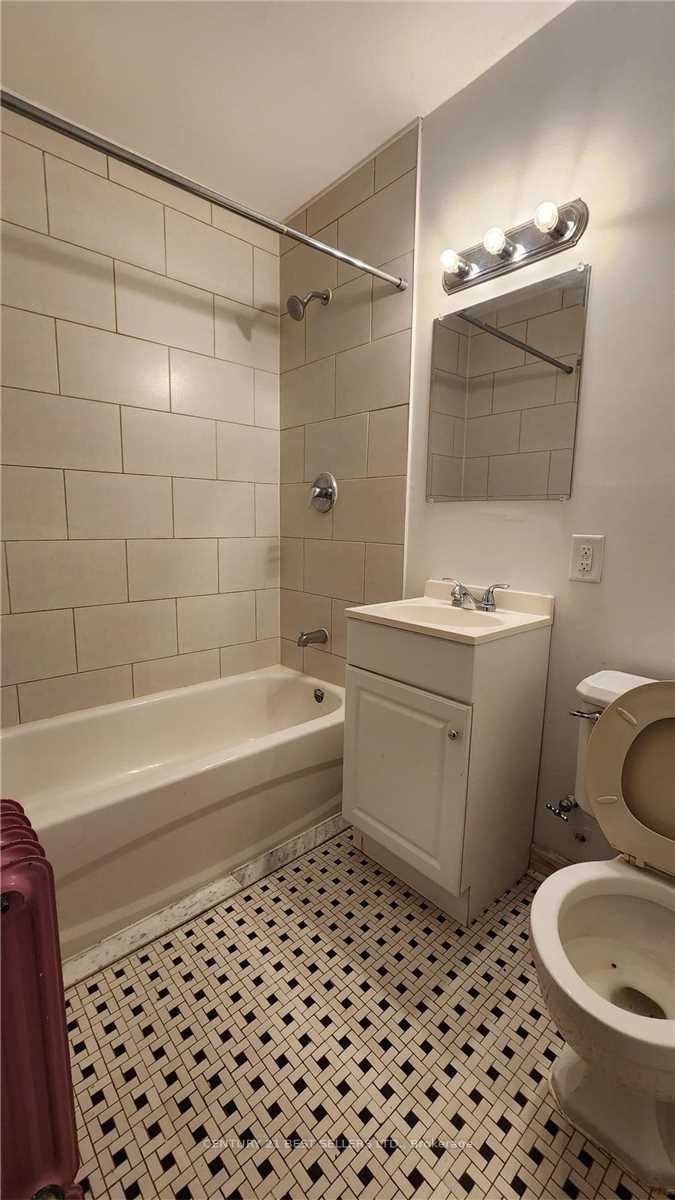 26-105 Twenty Fifth Street Property Photo 8