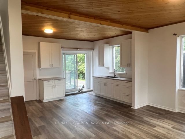 319 Broadway Property Photo