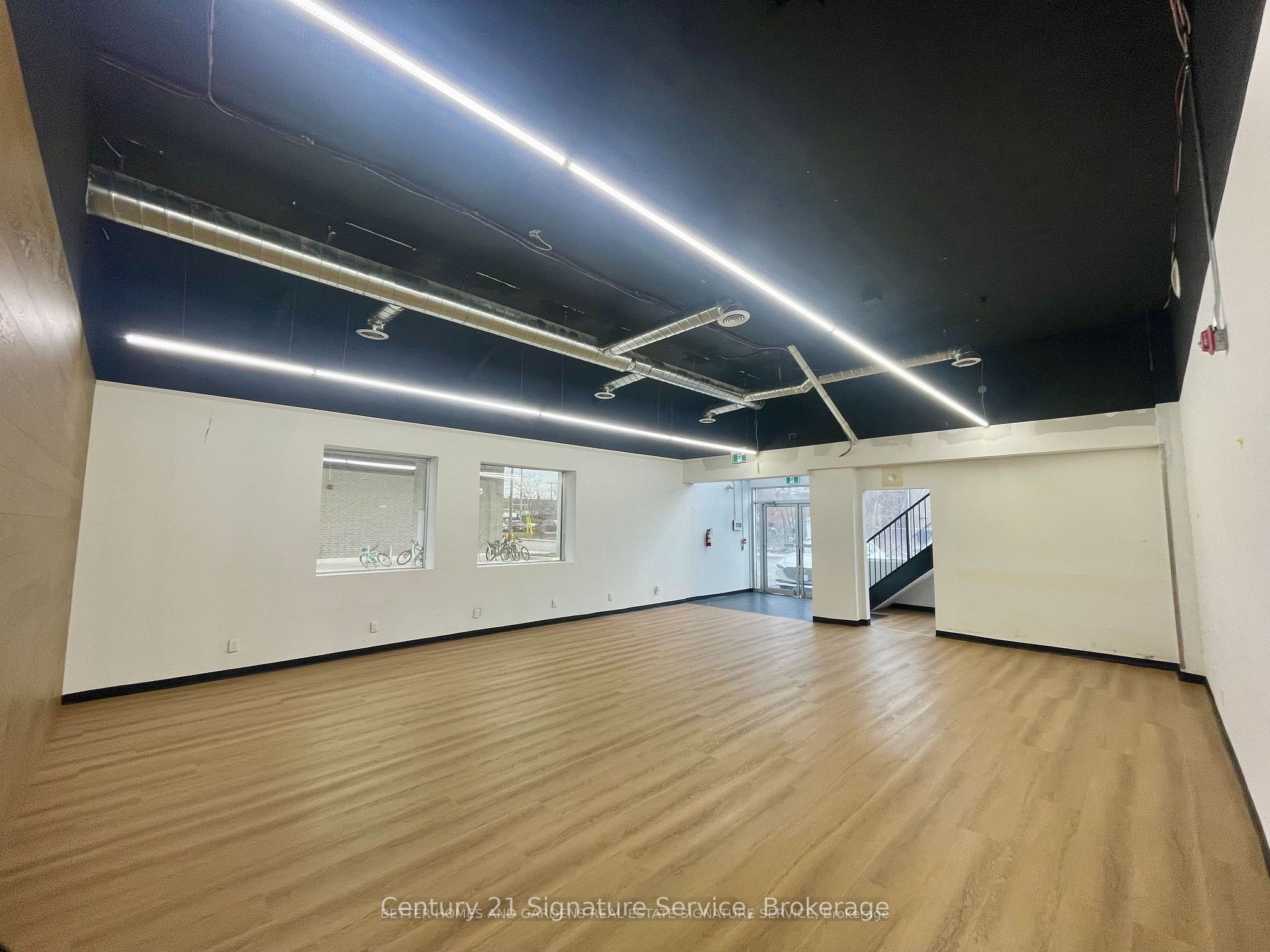 10 Plastics Avenue 100 Property Photo 3