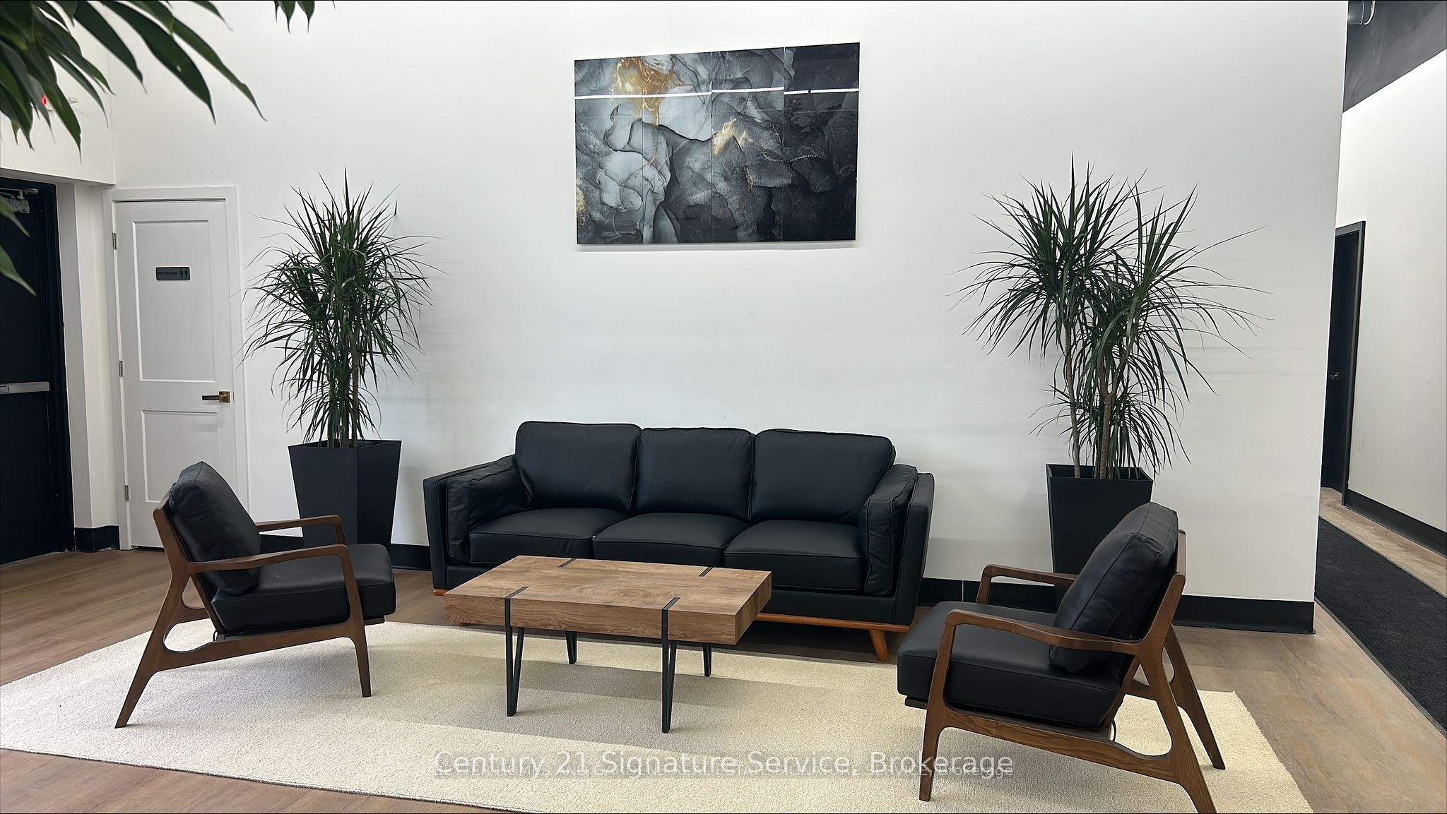 10 Plastics Avenue 100 Property Photo 6