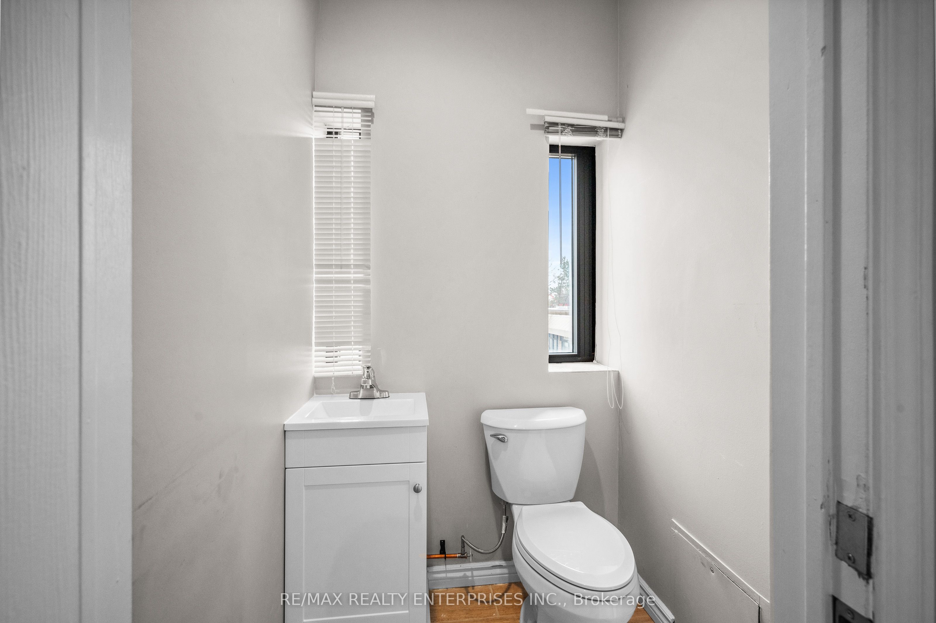 #13/14/17 - 1801 Lakeshore Road Property Photo 18
