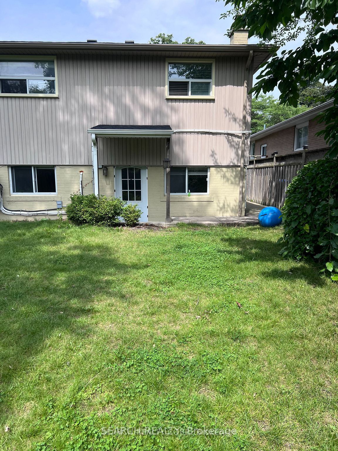 1932 Barsuda Drive Property Photo 1