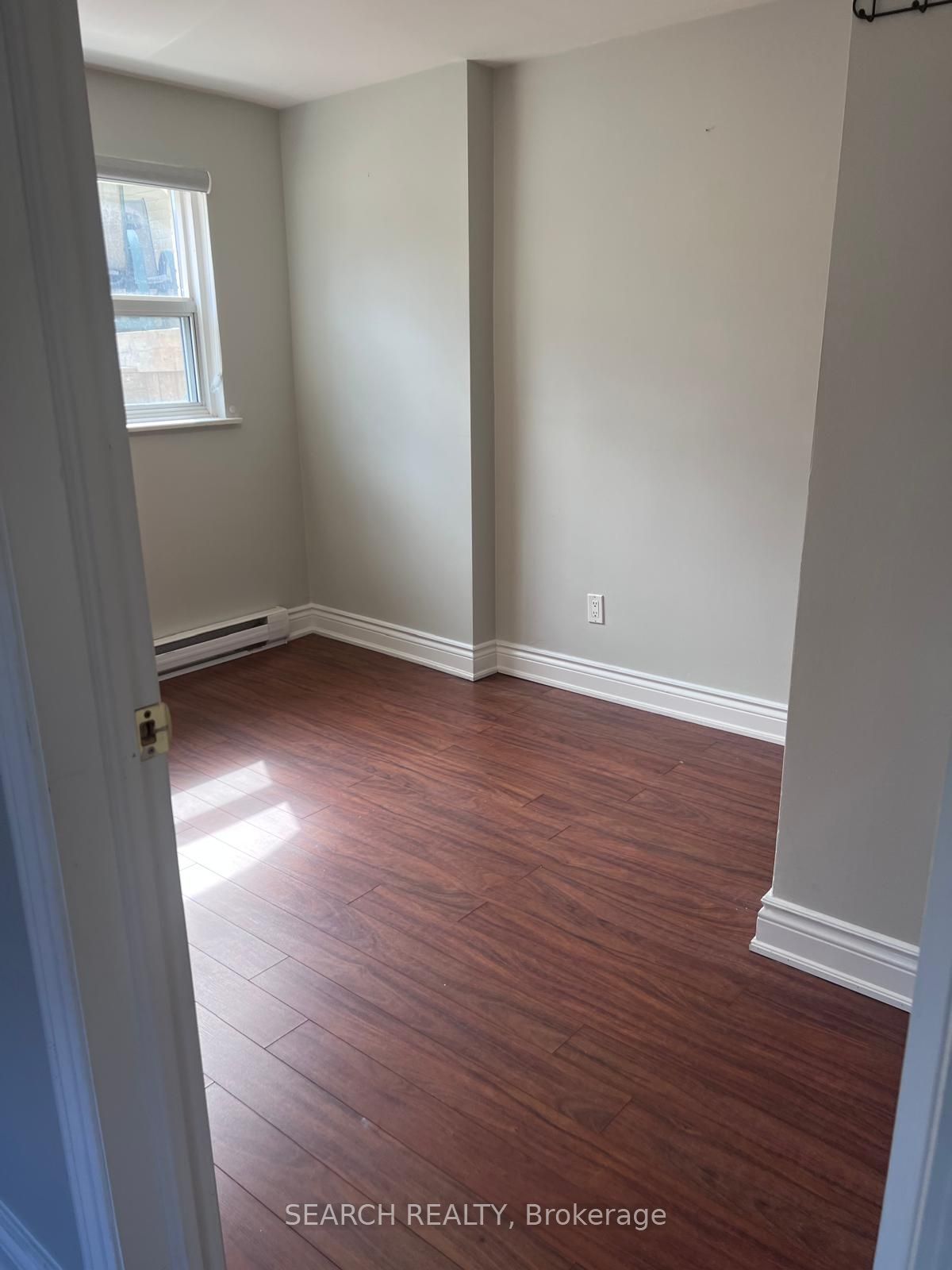 1932 Barsuda Drive Property Photo 13