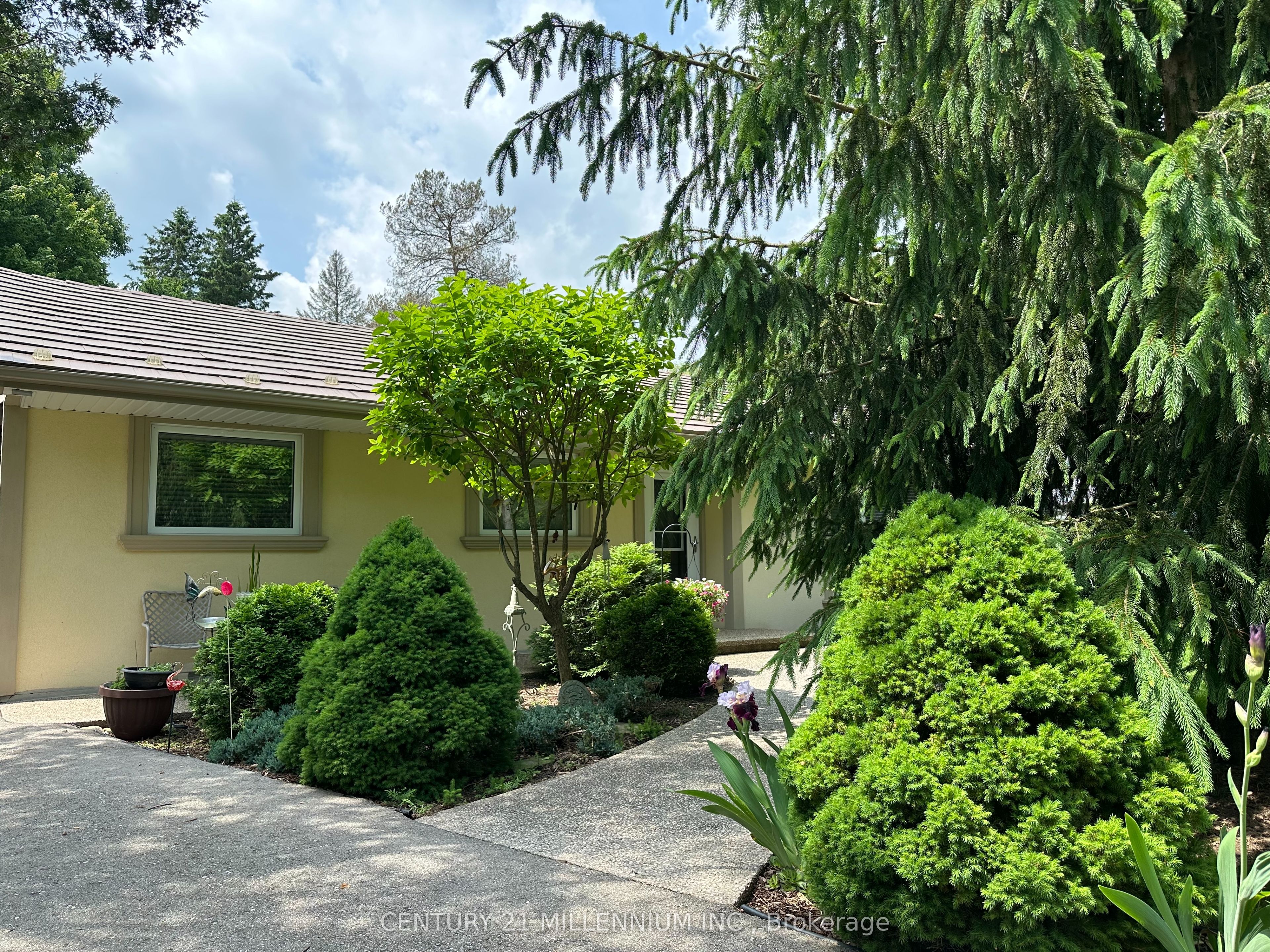 48 Credit Rd Property Photo 1