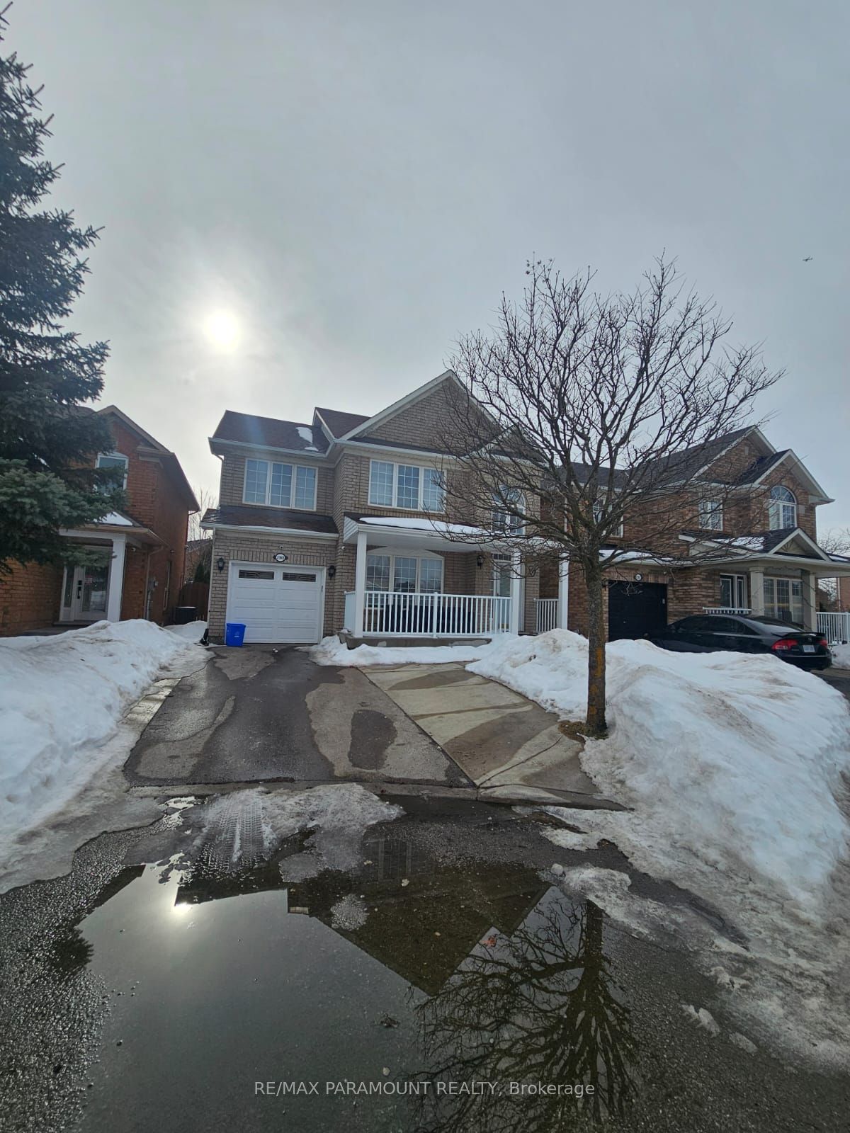 2360 Proudfoot Trail Property Photo