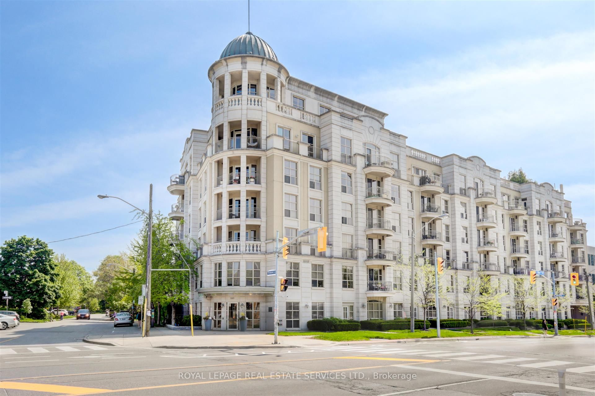 #303 - 3085 Bloor Street Property Photo 1