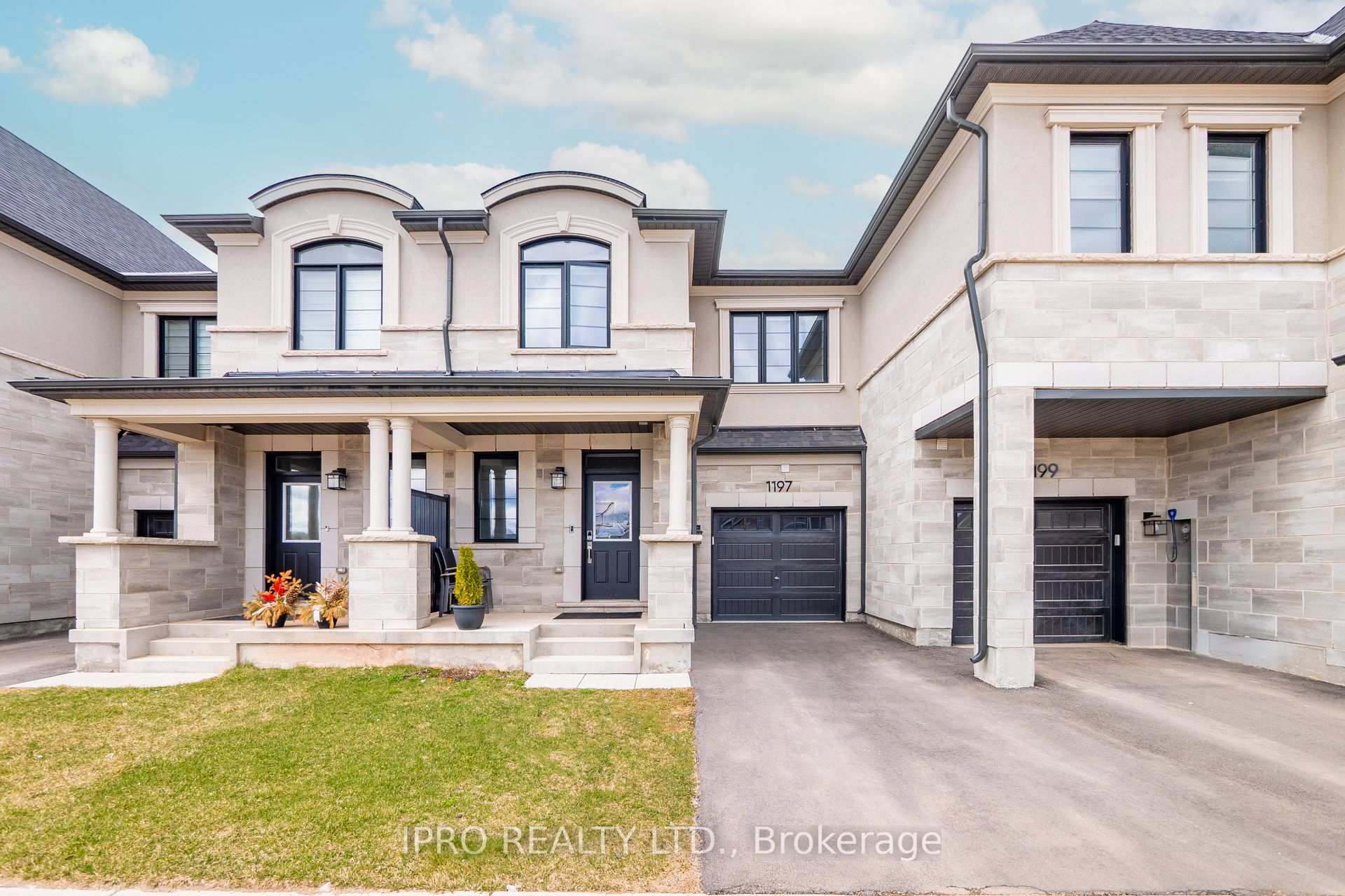 1197 Milland Drive Property Photo