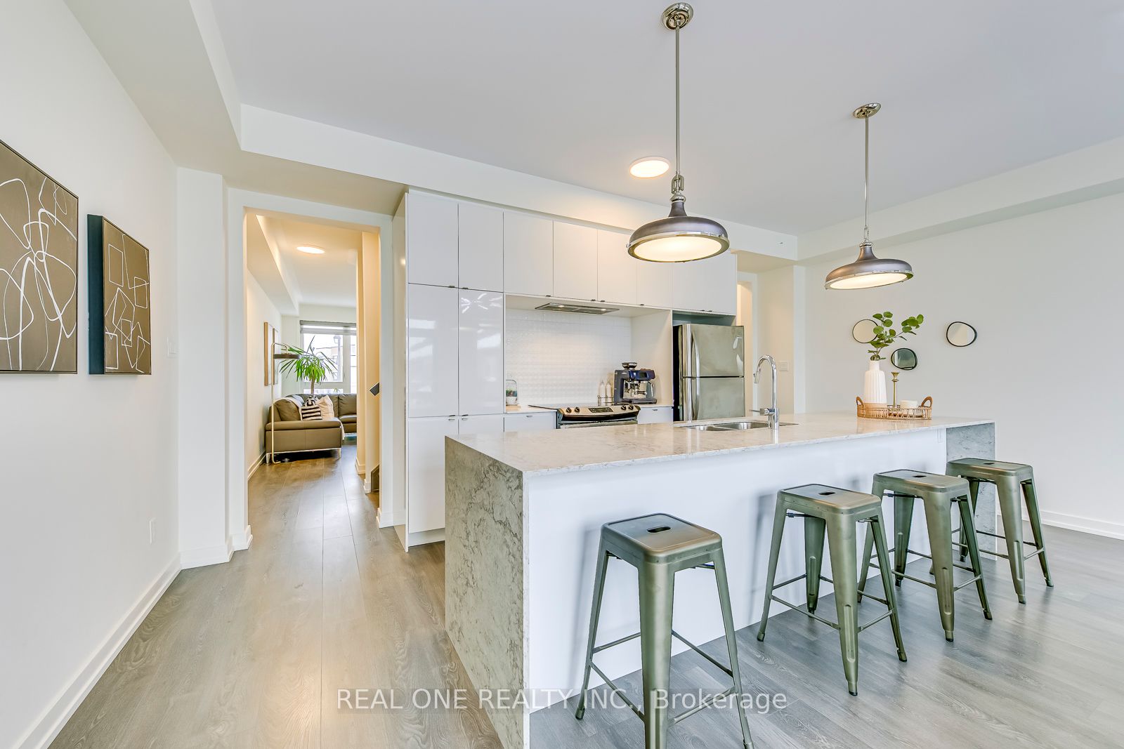 3118 Ernest Appelbe Boulevard Property Photo