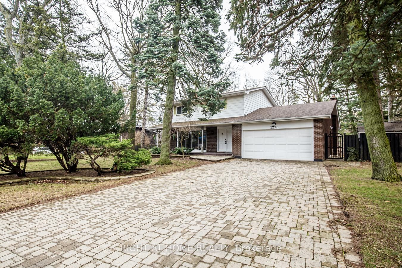 1276 Hillview Cres Property Photo 1