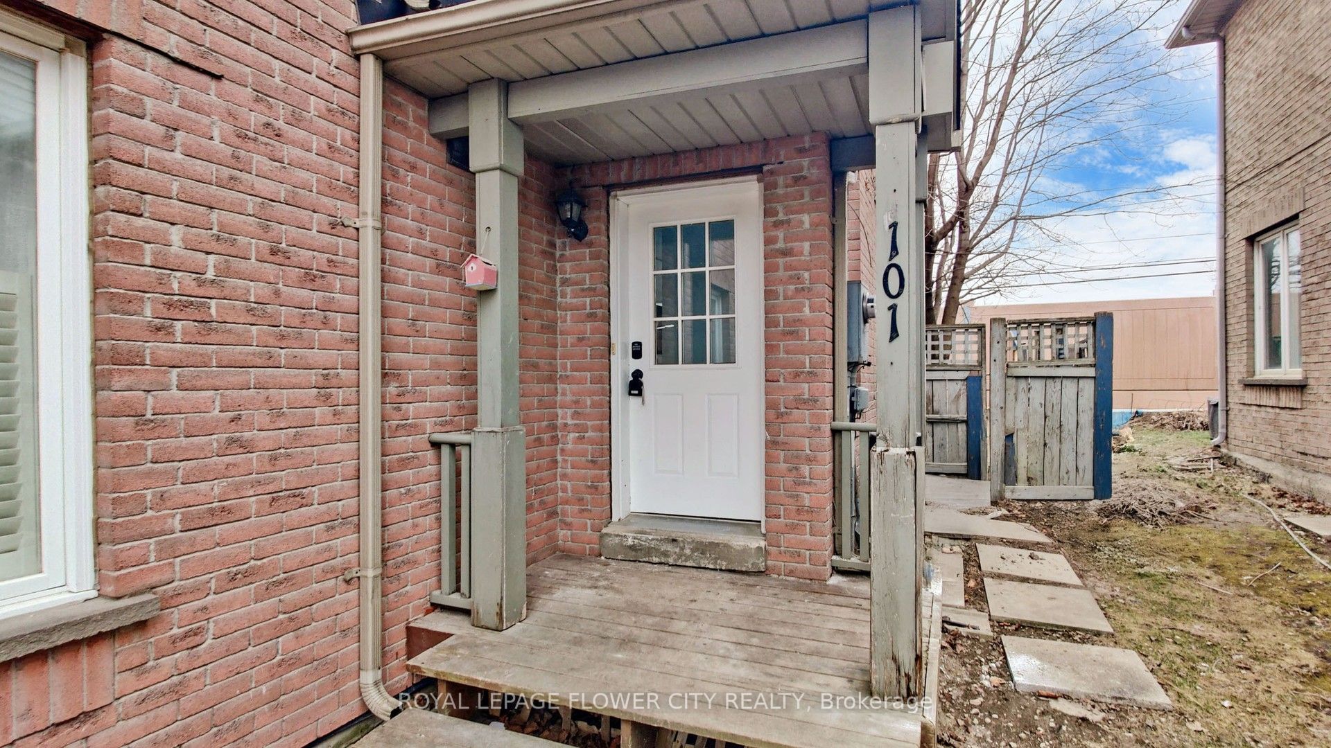 101 Chipmunk Crescent Property Photo 1