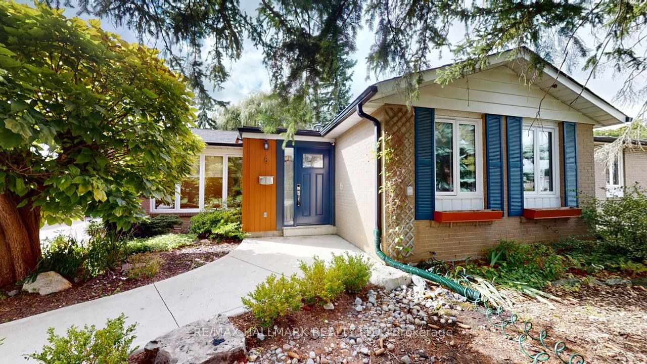 8 Dunblaine Crescent Property Photo 1
