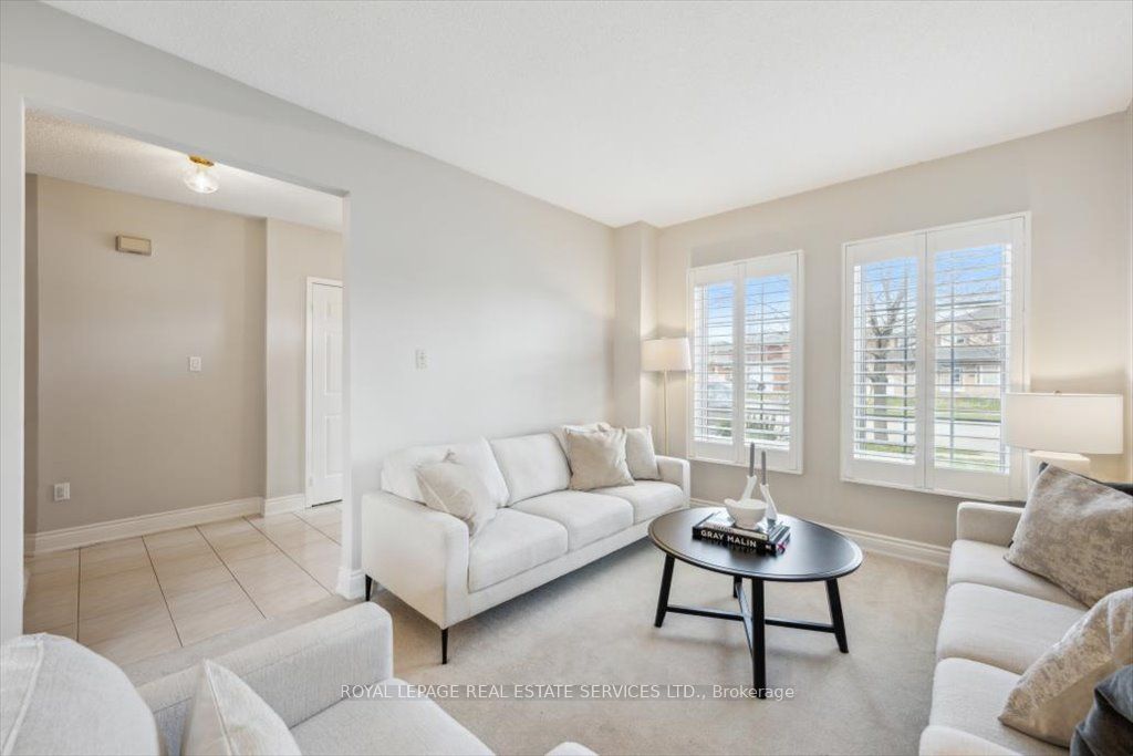 455 Parklane Rd Property Photo 8