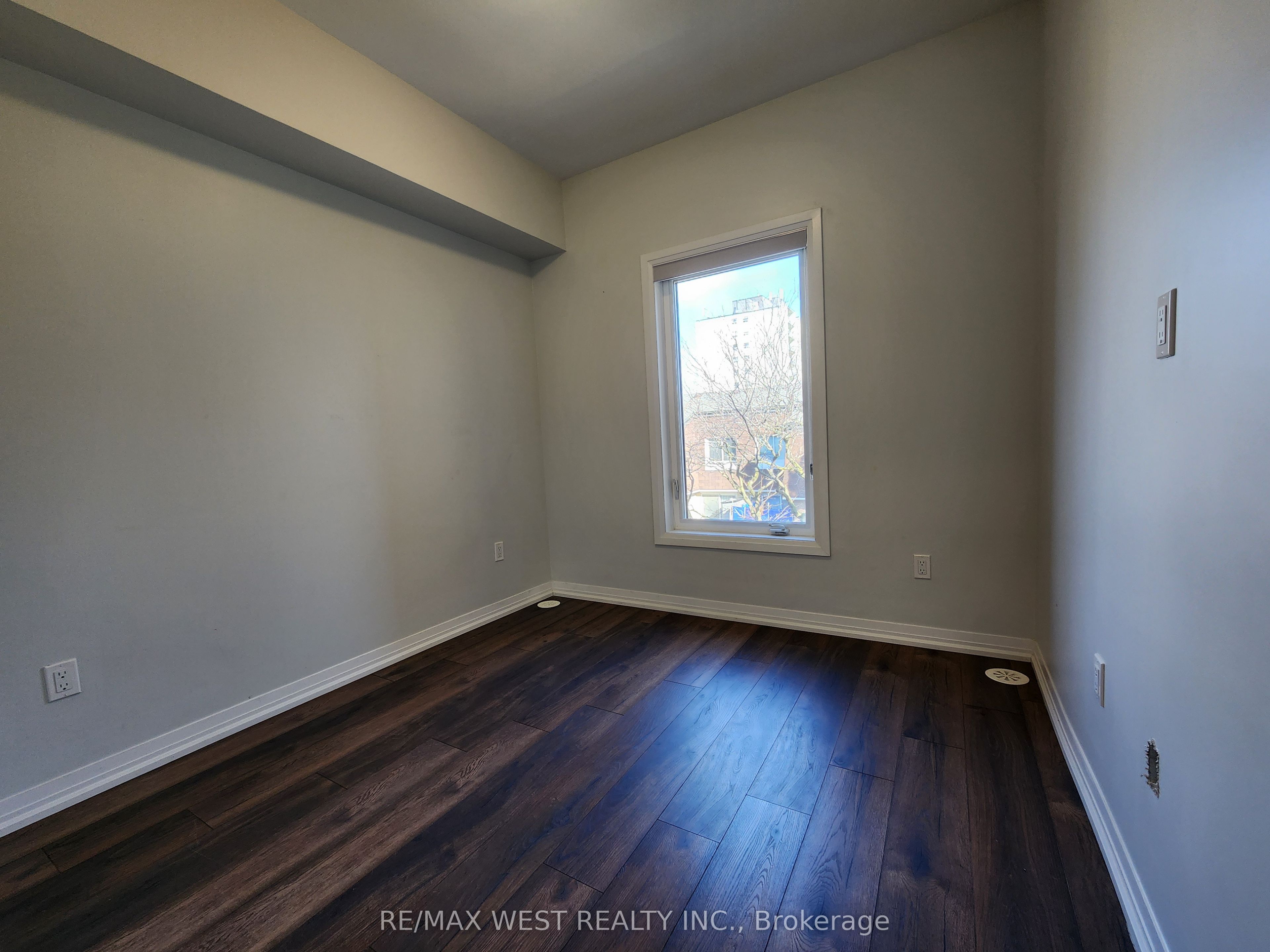 1165 Journeyman Lane 215 Property Photo 10