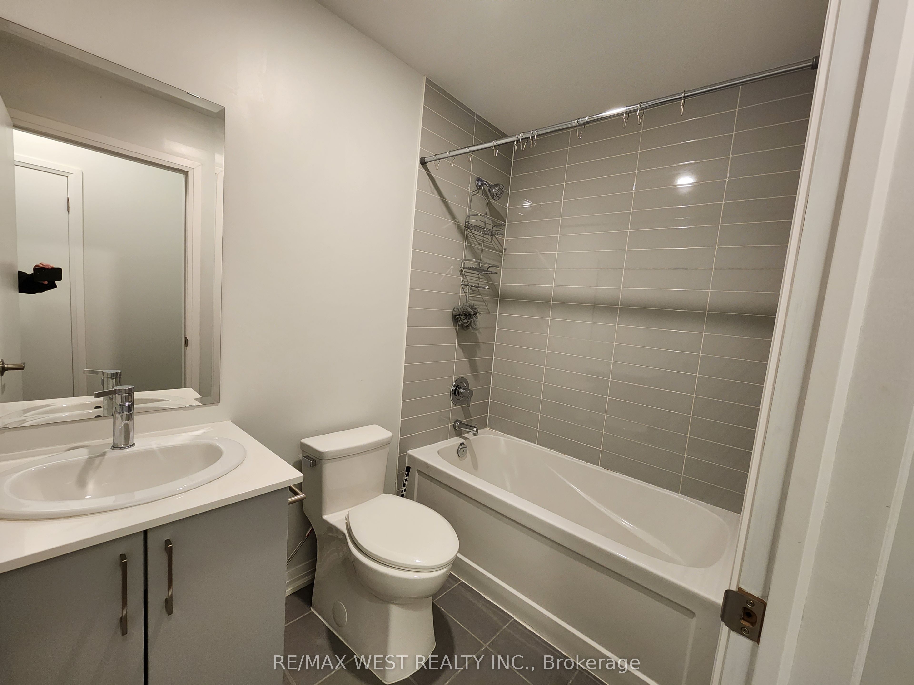 1165 Journeyman Lane 215 Property Photo 13