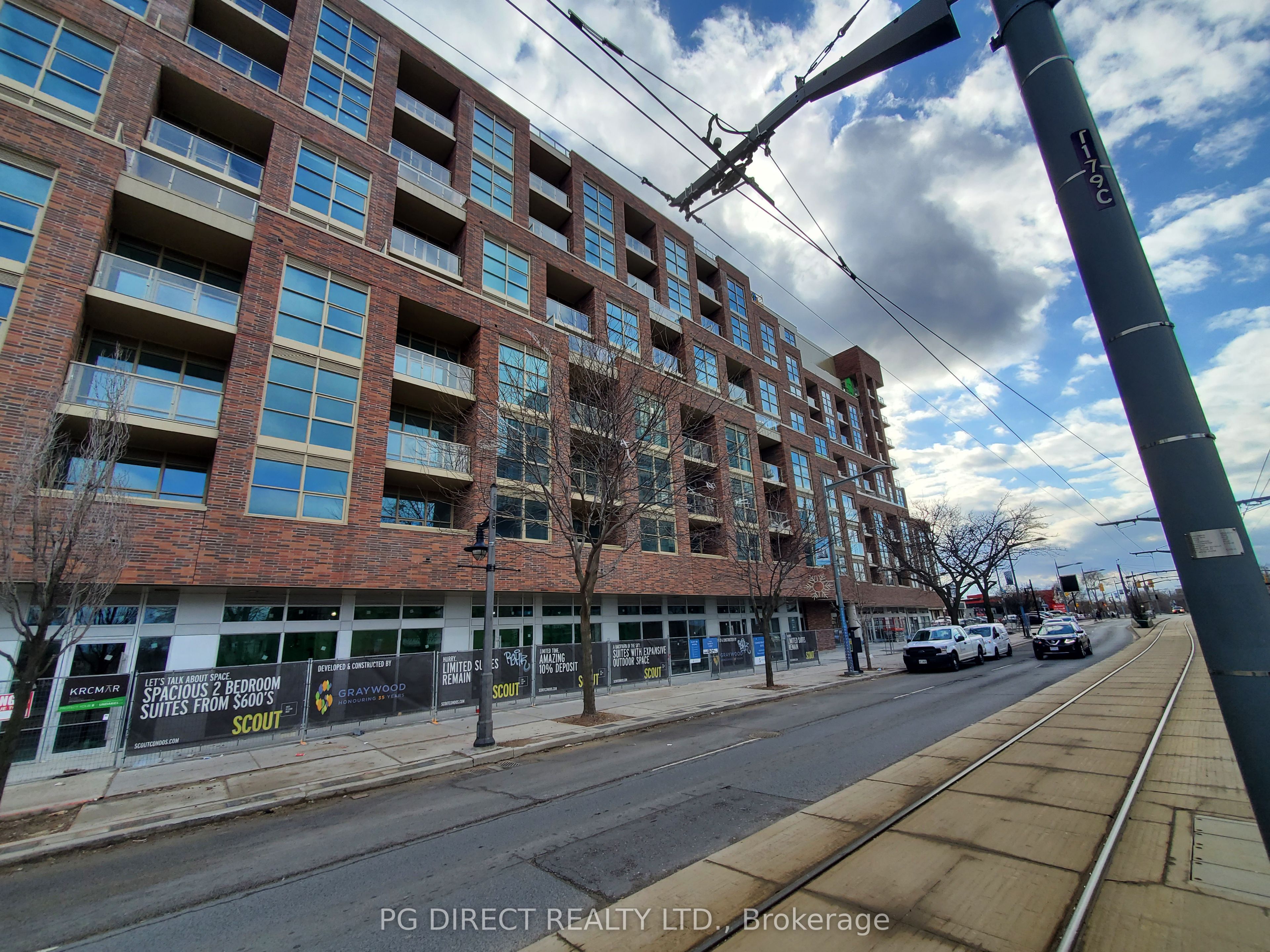 1787 St.Clair Avenue W 324