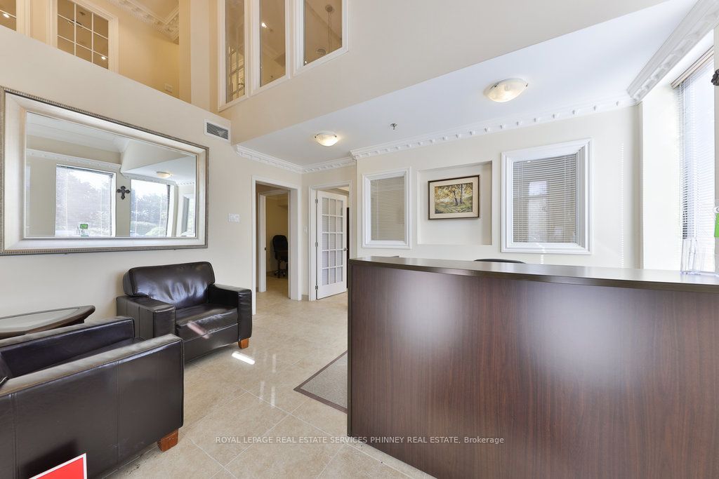 #26 - 2861 Sherwood Heights Drive Property Photo 6