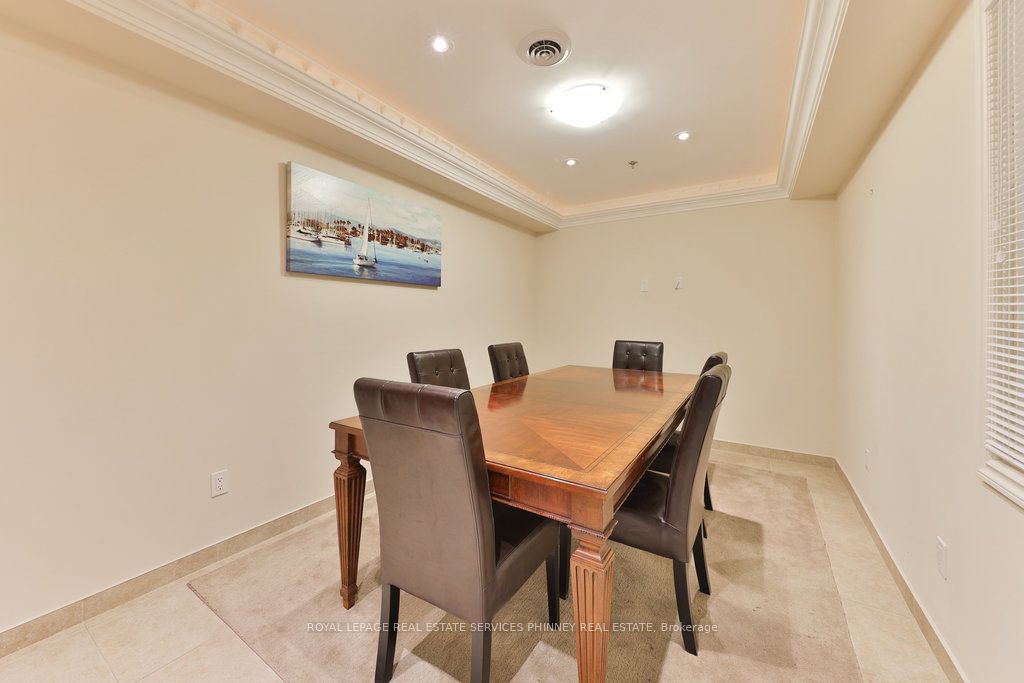 #26 - 2861 Sherwood Heights Drive Property Photo 11