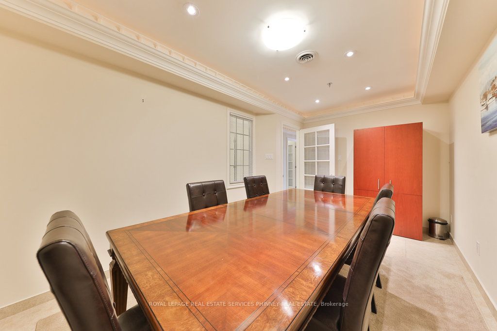 #26 - 2861 Sherwood Heights Drive Property Photo 13