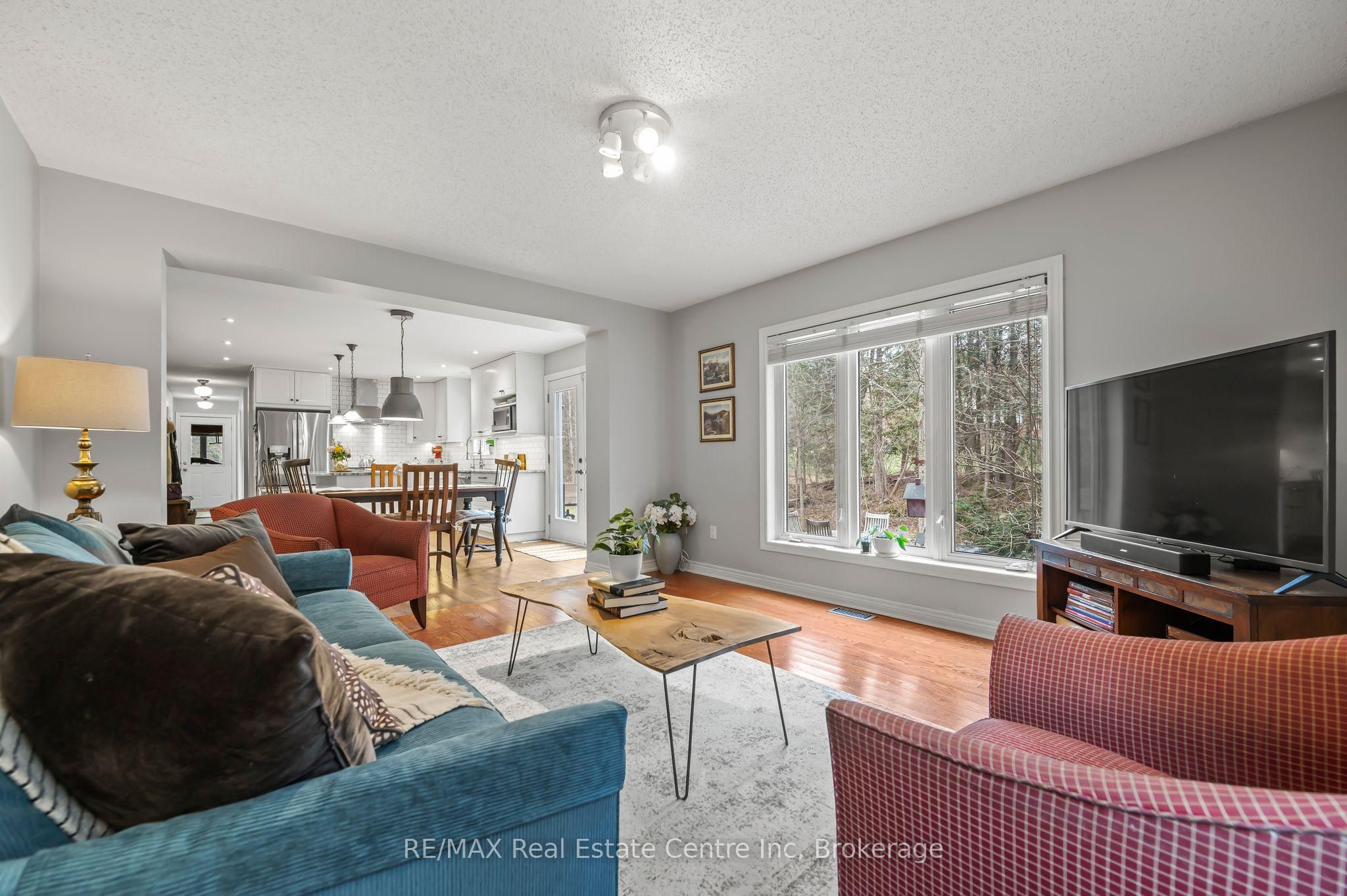 5120 Pineridge Drive Property Photo 12