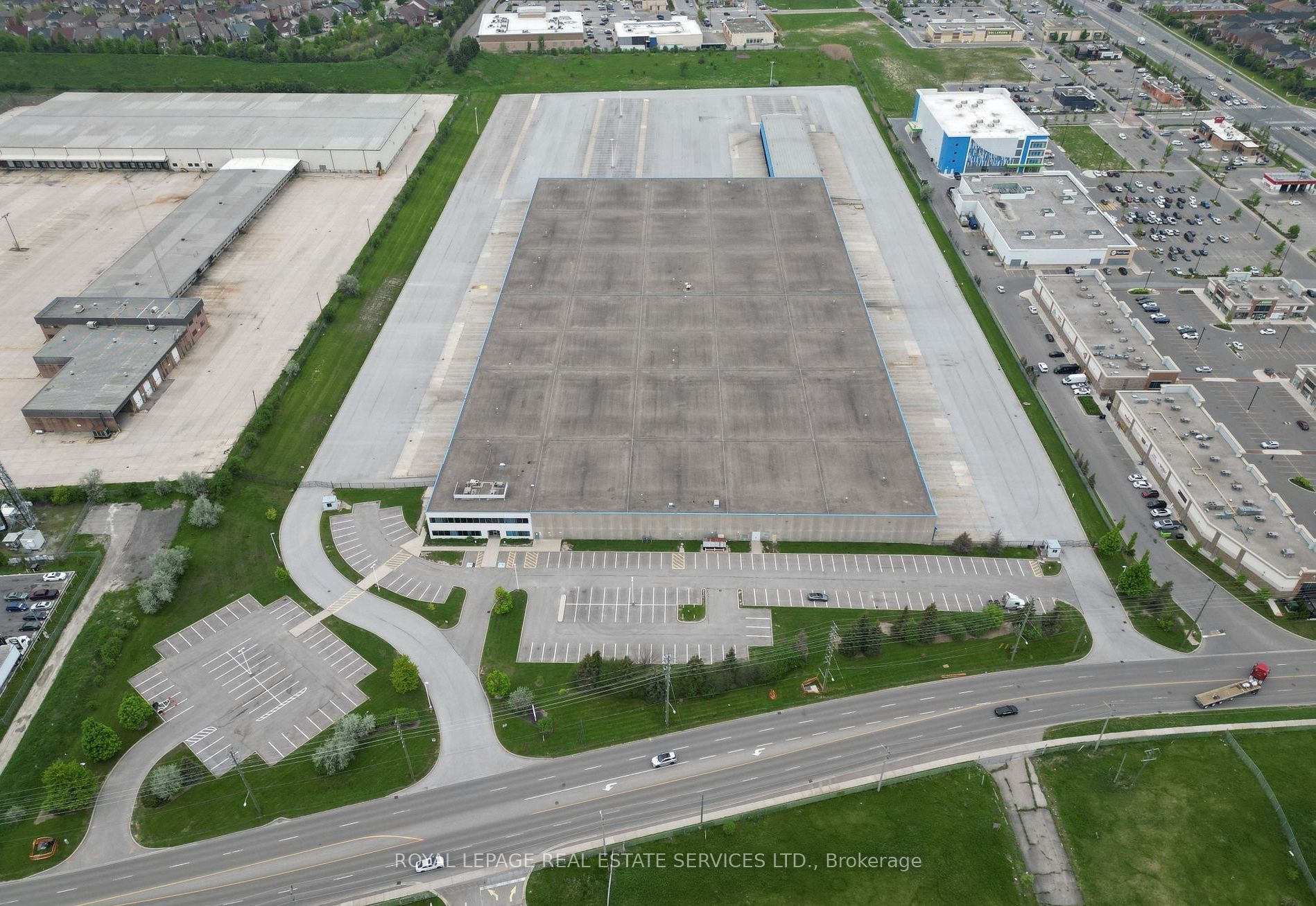 #opt. 02 - 2600 North Park Drive Property Photo 2