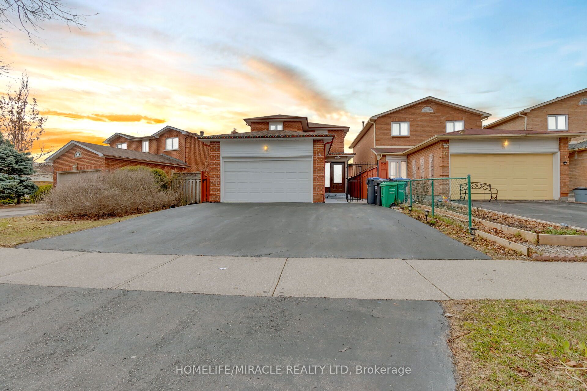 4 Colchester Avenue Property Photo 1