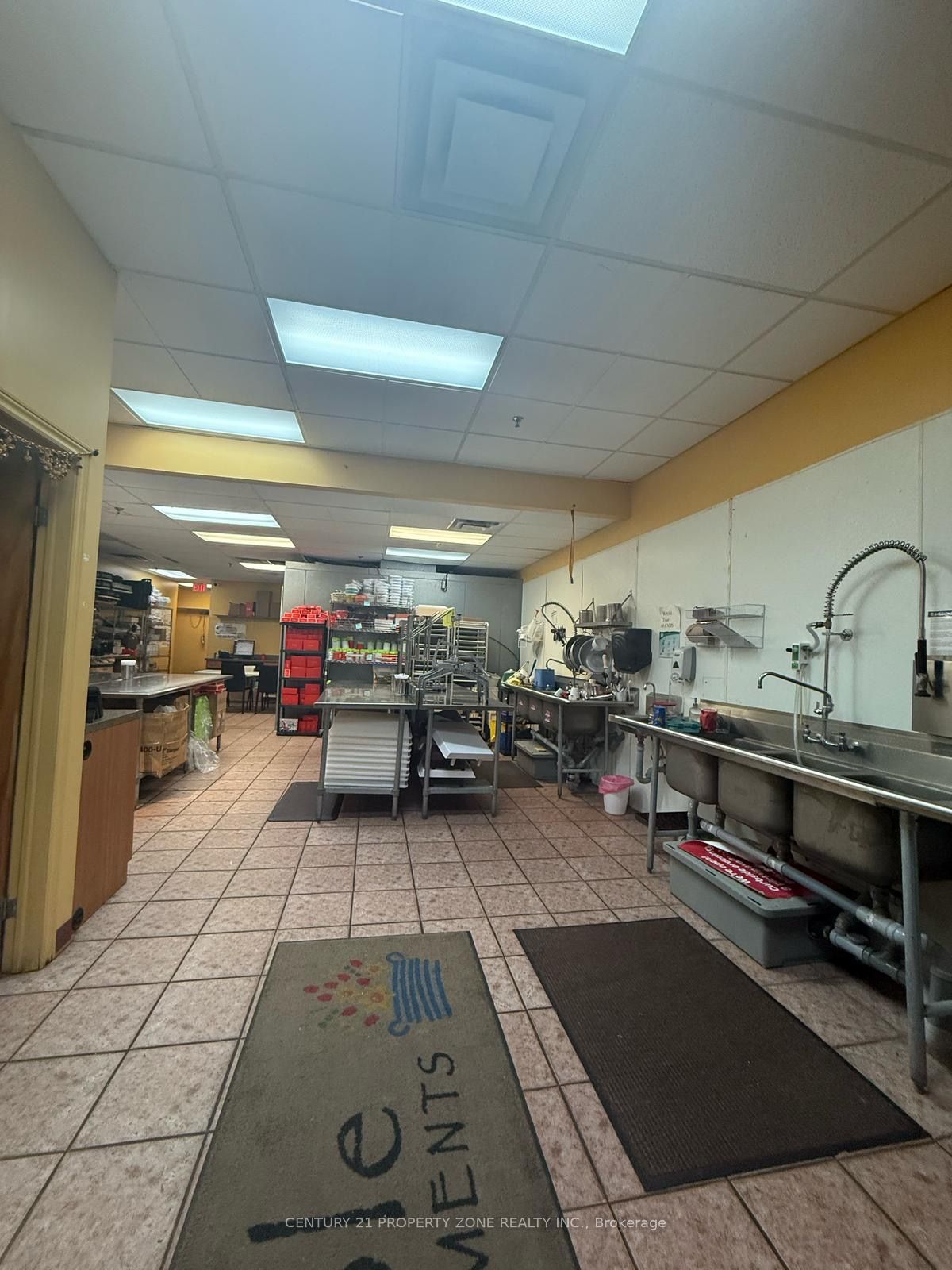 #4 - 1500 Upper Middle Road Property Photo 13