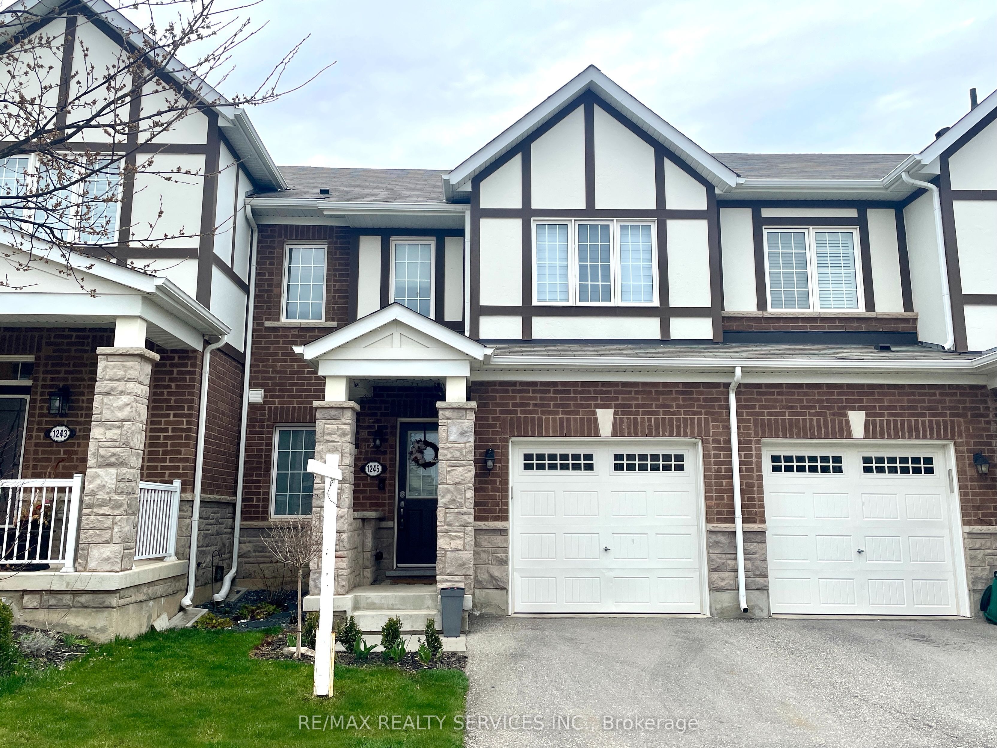 1245 Mulroney Heights Property Photo